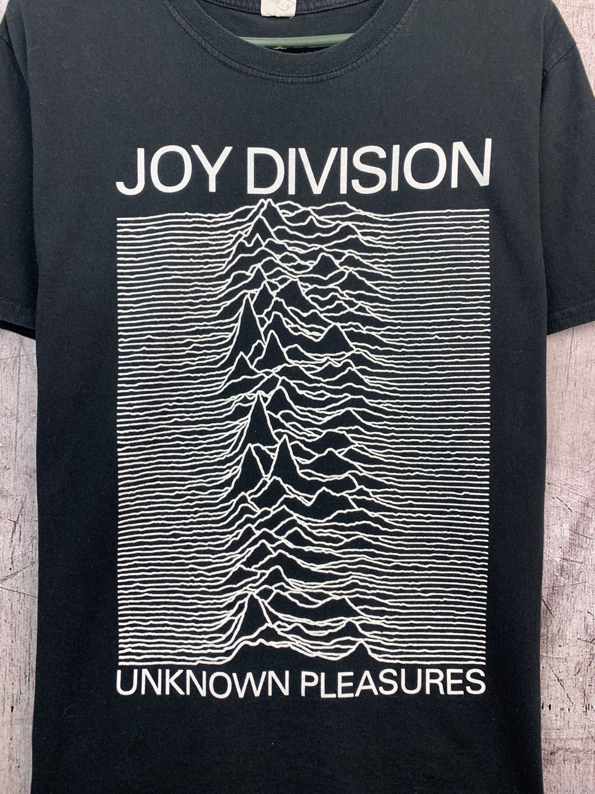 Band Tees × Joy Division × Vintage Vintage Joy Division Unknown Pleasures Tee Size US L / EU 52-54 / 3 - 2 Thumbnail