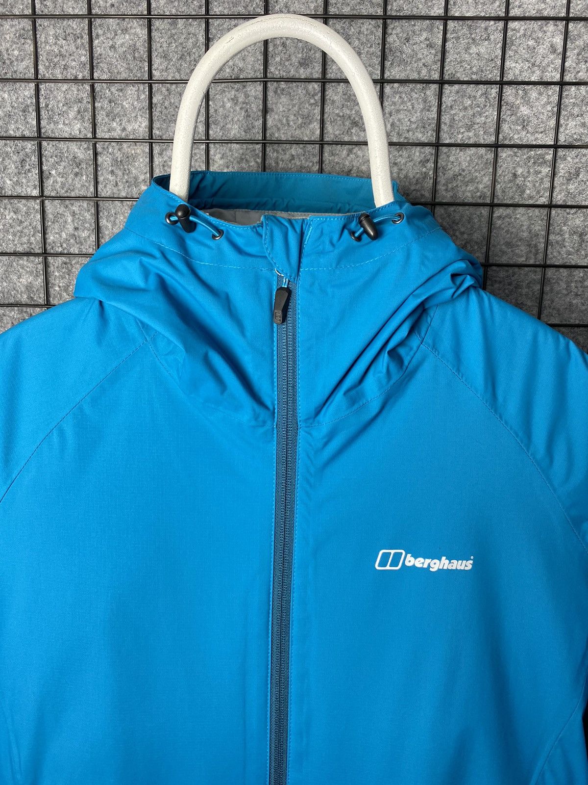 Berghaus Berghaus Outdoor Windbreaker Light Jacket Size L Size L / US 10 / IT 46 - 2 Thumbnail