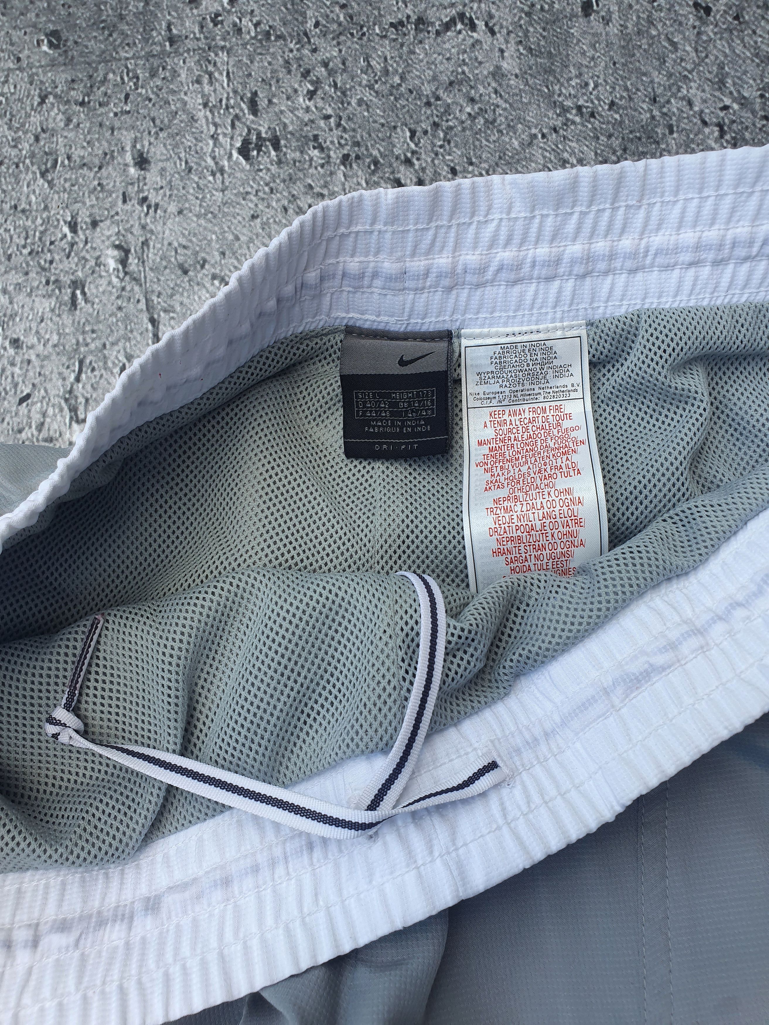 Nike Y2k nike wide leg flared track pants Size 32" / US 10 / IT 46 - 11 Thumbnail
