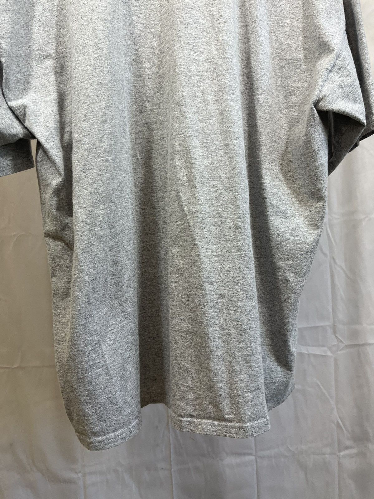 Vintage Vintage Oversized Y2K Phys Ed School Tee Size US XXL / EU 58 / 5 - 12 Thumbnail