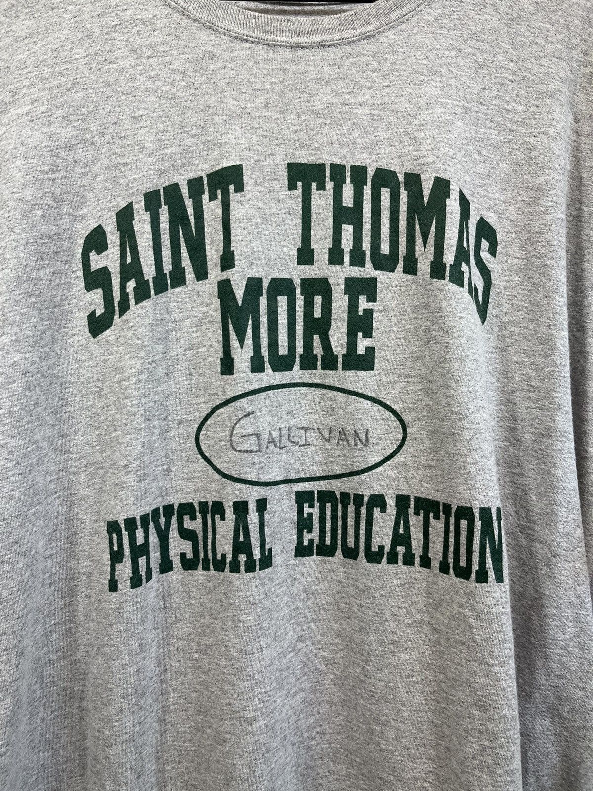 Vintage Vintage Oversized Y2K Phys Ed School Tee Size US XXL / EU 58 / 5 - 5 Thumbnail