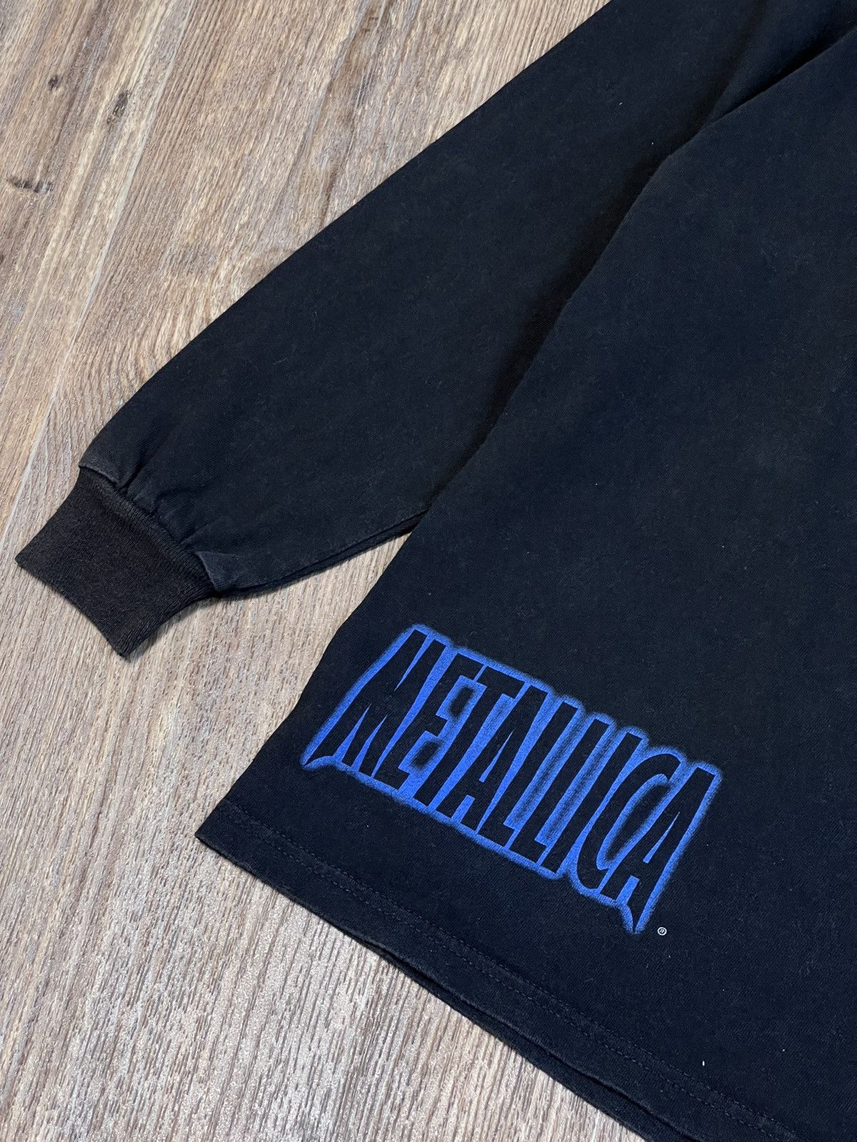 Band Tees Vintage 2000 Metallica lightning ⚡️ logo rare long sleeve Size US M / EU 48-50 / 2 - 5 Thumbnail