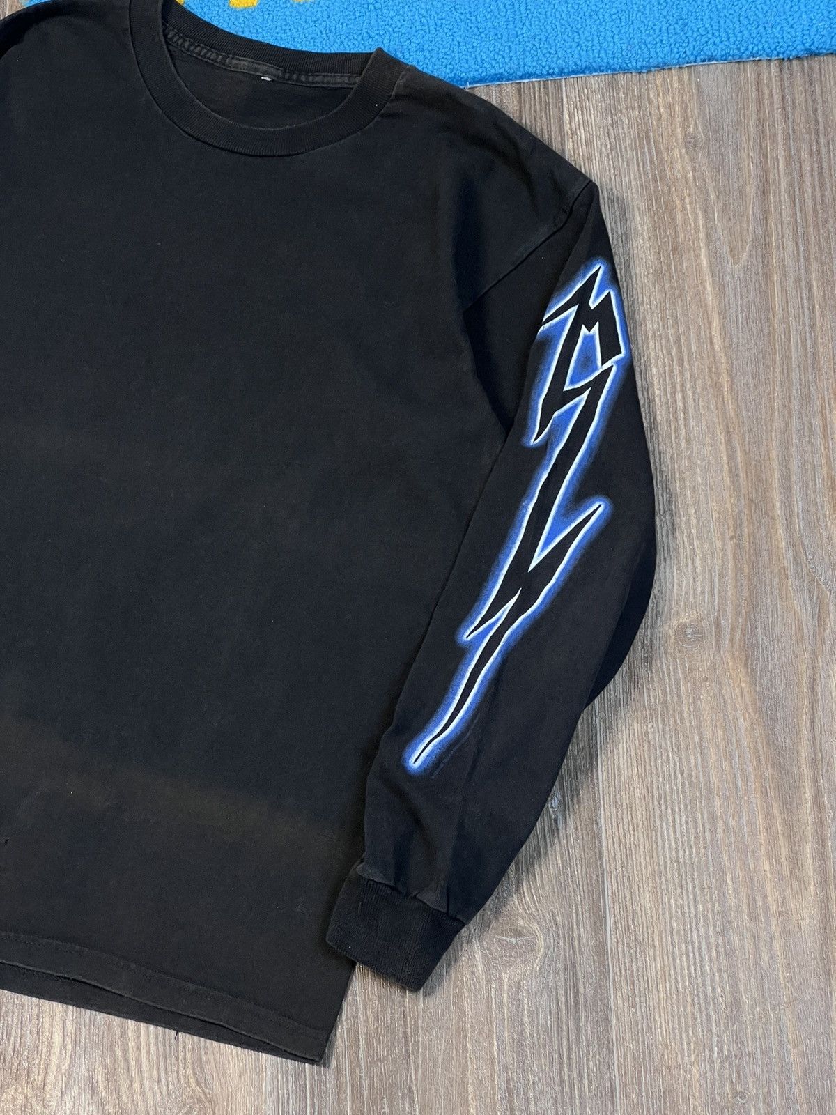 Band Tees Vintage 2000 Metallica lightning ⚡️ logo rare long sleeve Size US M / EU 48-50 / 2 - 6 Thumbnail