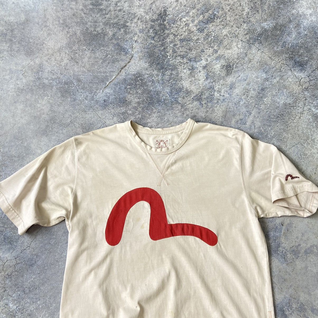 Evisu VINTAGE THRASHED EVISU SEAGULL LOT BIG LOGO T-SHIRT TEE Size US XL / EU 56 / 4 - 3 Thumbnail