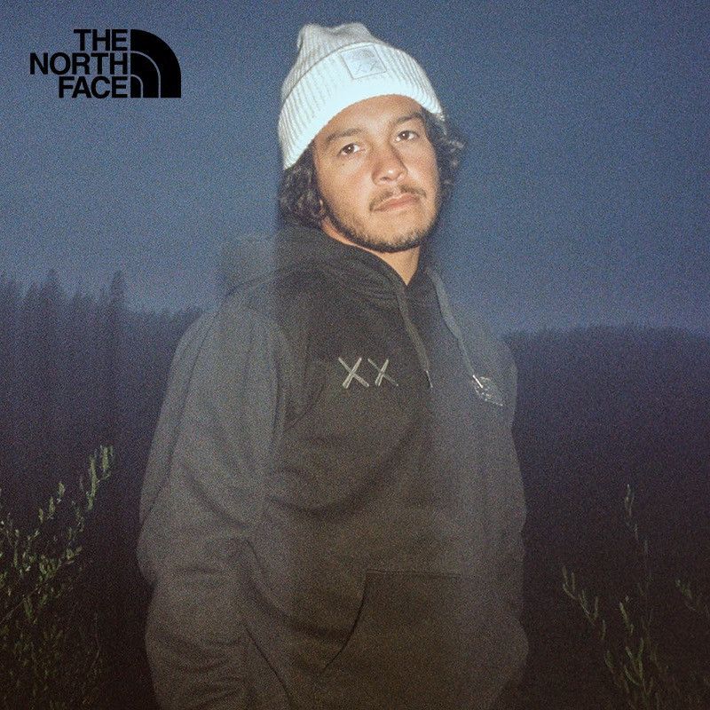 Kaws × The North Face Kaws x The North Face Beanie Size ONE SIZE - 8 Thumbnail