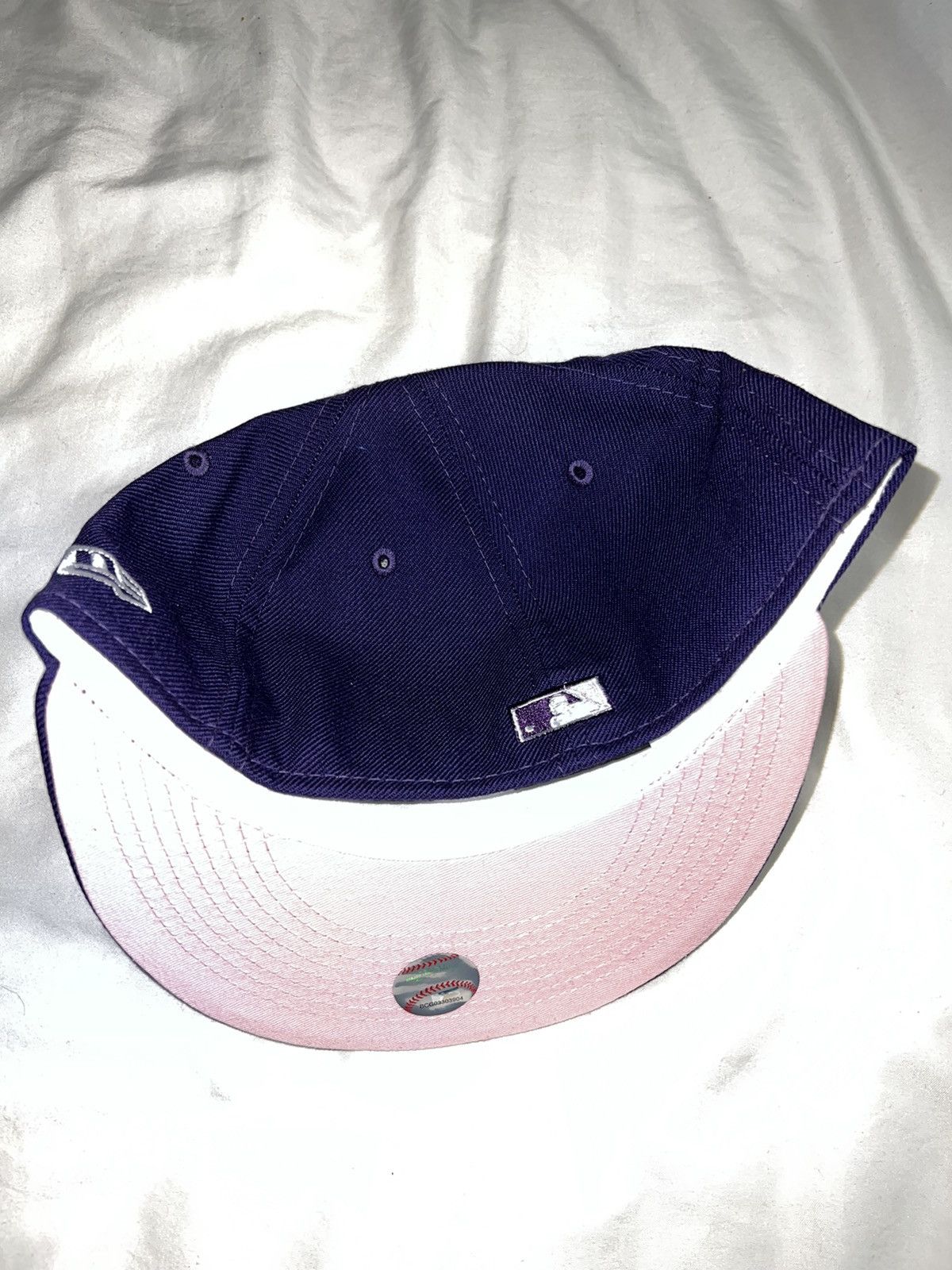 New Era Exclusive NY Yankees Fitted 1999 WS Purple NY Pink Bottom 7 Size ONE SIZE - 3 Thumbnail