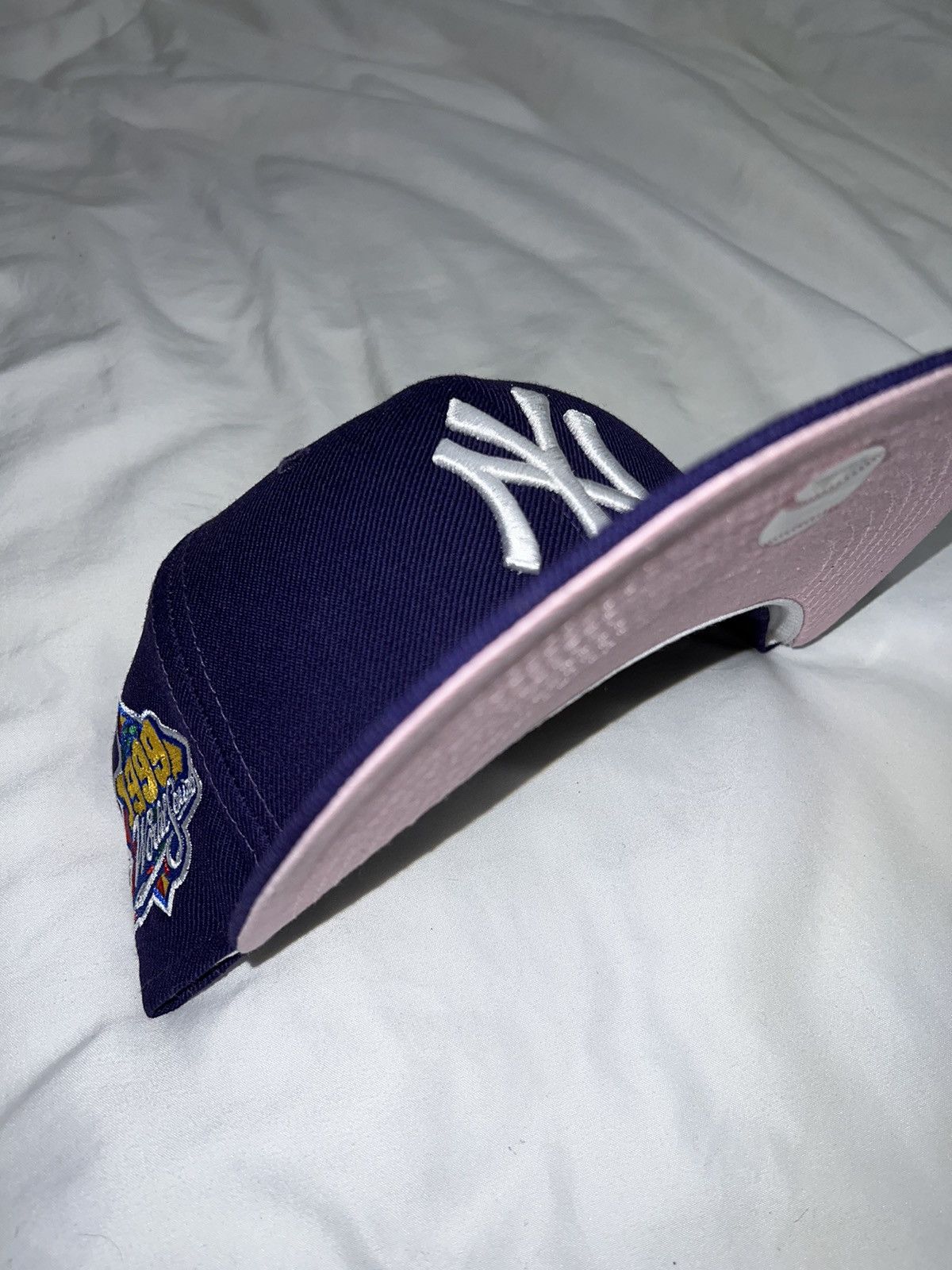 New Era Exclusive NY Yankees Fitted 1999 WS Purple NY Pink Bottom 7 Size ONE SIZE - 4 Thumbnail