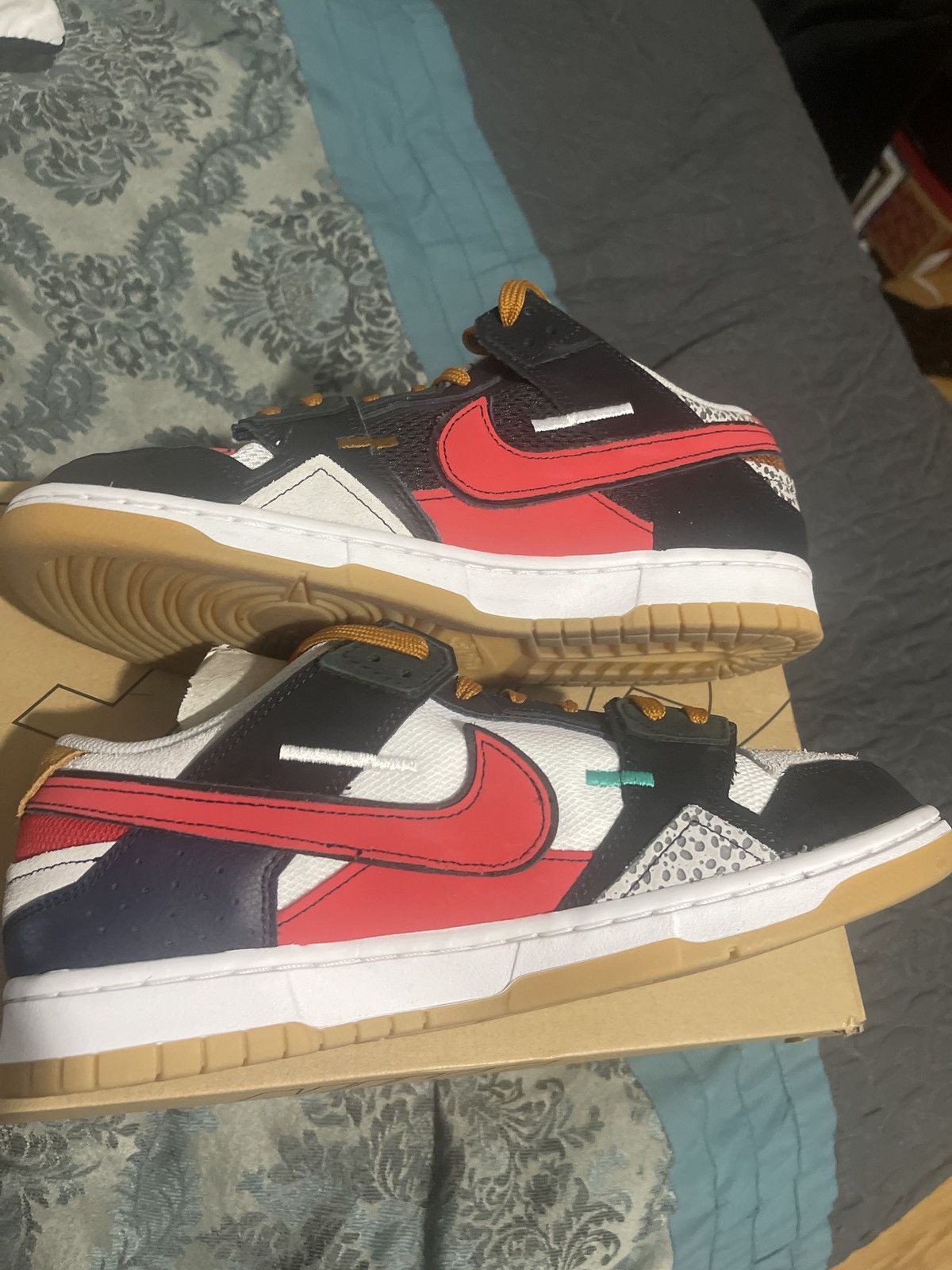 Nike Nike dunks scrap prm Size US 10 / EU 43 - 2 Thumbnail
