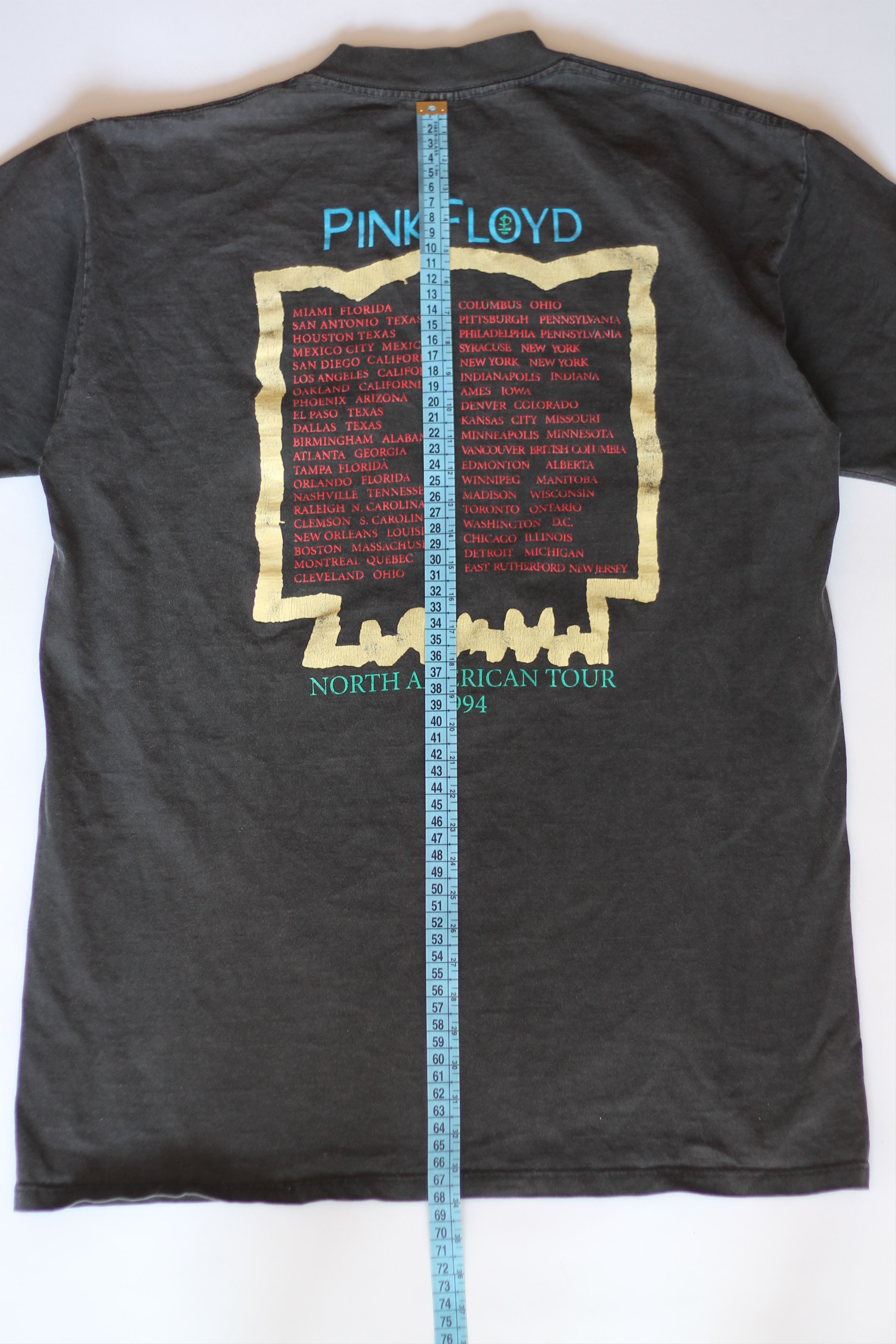 Pink Floyd Vintage Pink Floyd Bell 1994 Tour North America T Tee shirt Size US L / EU 52-54 / 3 - 8 Thumbnail