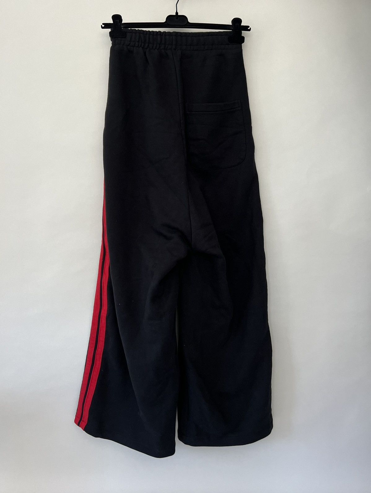 Vetements AW17 Black Side-striped Wide-leg Sweatpants Size US 28 / EU 44 - 2 Thumbnail
