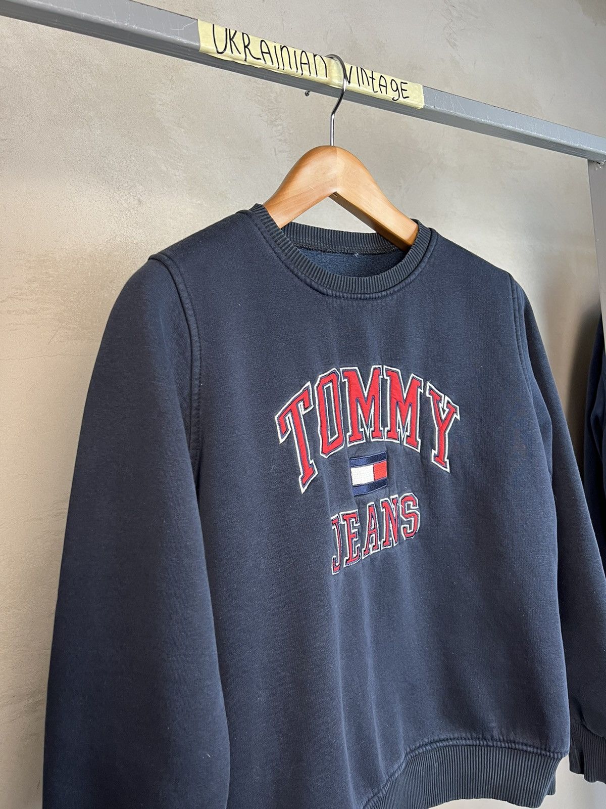 Tommy Hilfiger × Tommy Jeans Vintage Tommy Jeans Hilfiger Sweatshirt Big Logo Size US S / EU 44-46 / 1 - 1 Thumbnail