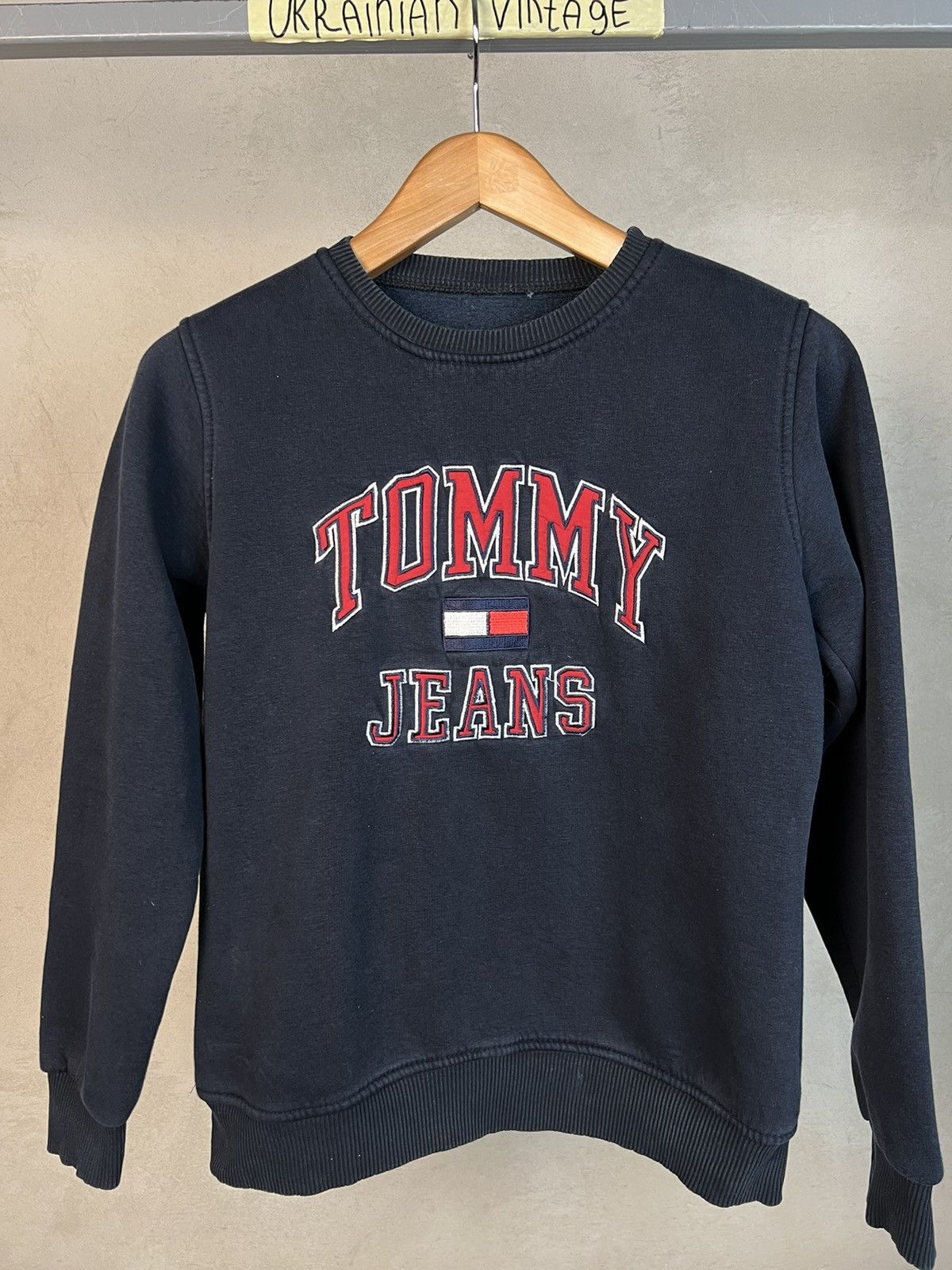 Tommy Hilfiger × Tommy Jeans Vintage Tommy Jeans Hilfiger Sweatshirt Big Logo Size US S / EU 44-46 / 1 - 2 Thumbnail