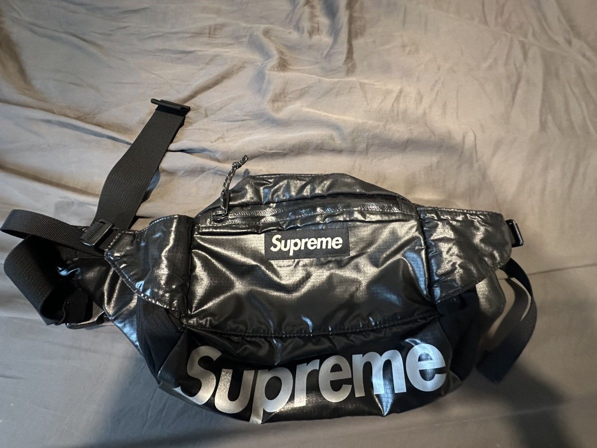 Supreme waist bag hot sale fw17 black