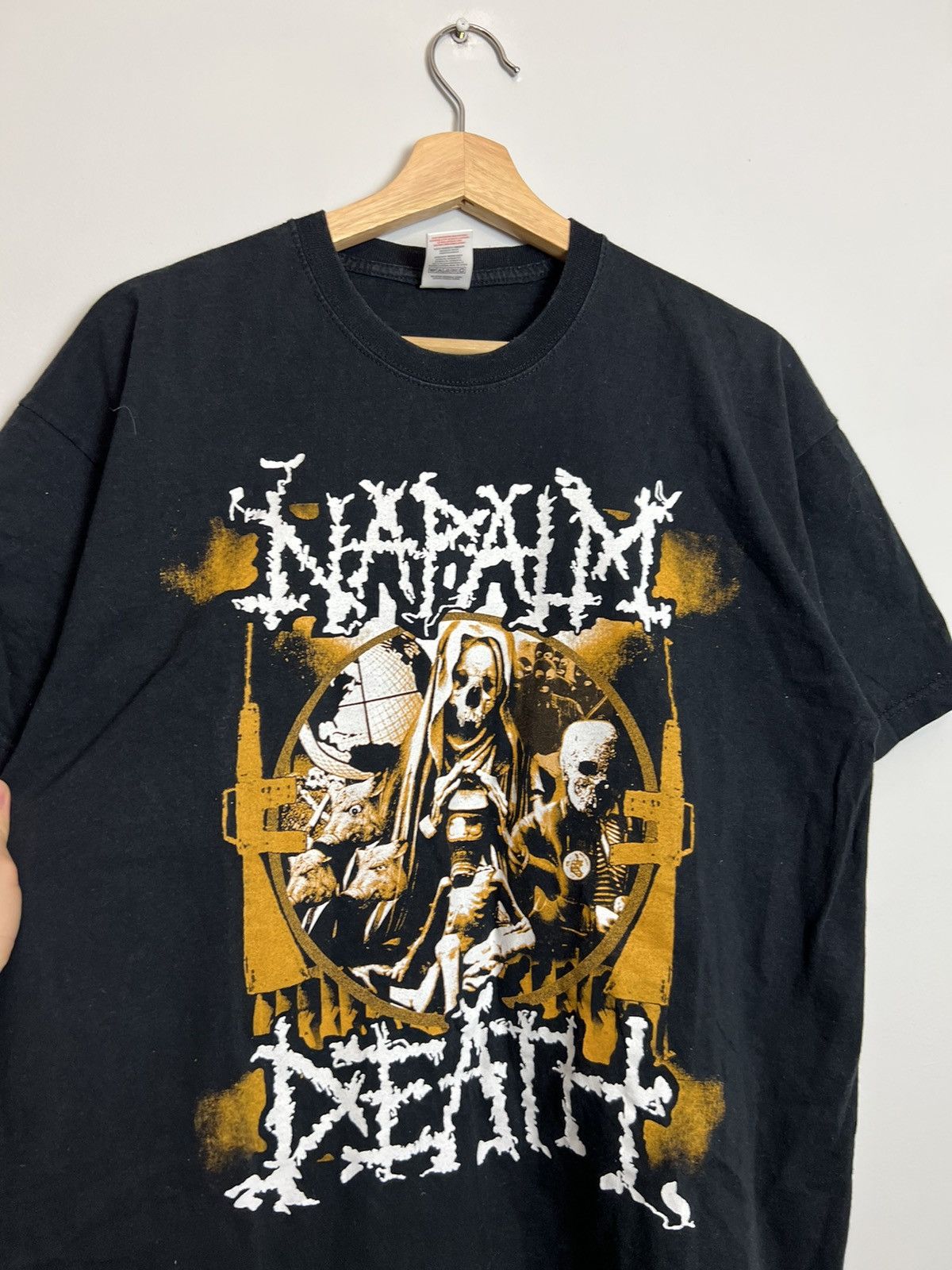 Band Tees Vintage Y2K Napalm Death Grind Metal Band Tshirt 00s Goth Size US L / EU 52-54 / 3 - 3 Thumbnail