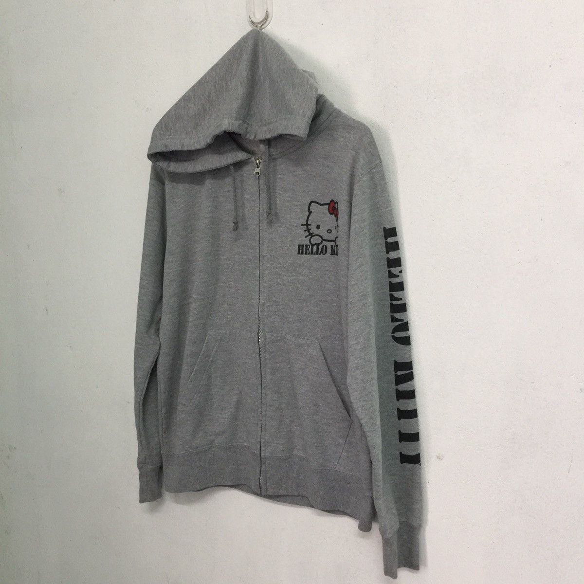 Cartoon Network Hello Kitty Big Image Sweatshirt hoodie copyrights Size M-S Size US S / EU 44-46 / 1 - 4 Thumbnail