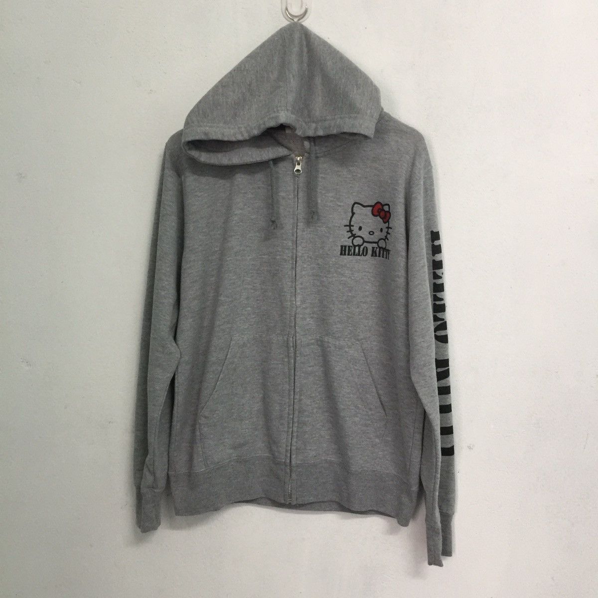 Cartoon Network Hello Kitty Big Image Sweatshirt hoodie copyrights Size M-S Size US S / EU 44-46 / 1 - 3 Thumbnail