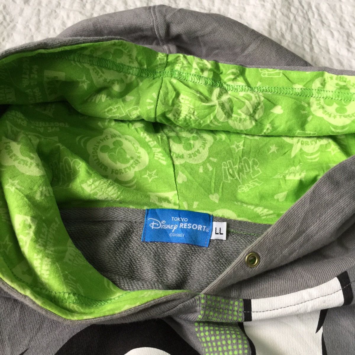 Disney Rare Full Big Mickey mouse tokyo Disney Sweatshirt hoodie Size US L / EU 52-54 / 3 - 12 Thumbnail