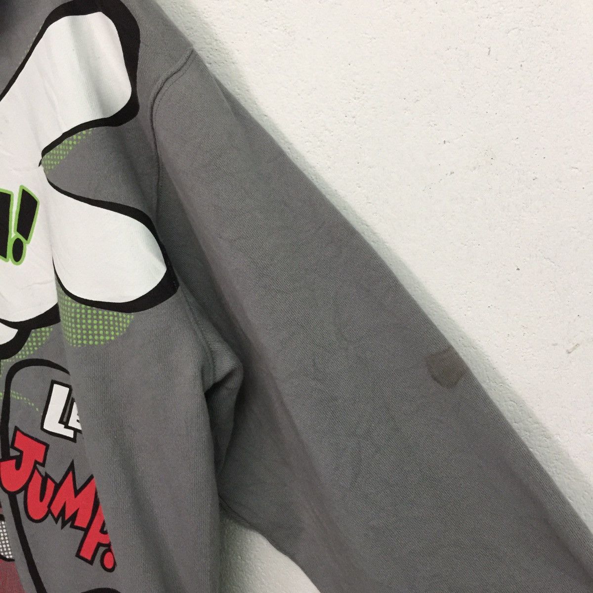 Disney Rare Full Big Mickey mouse tokyo Disney Sweatshirt hoodie Size US L / EU 52-54 / 3 - 20 Thumbnail
