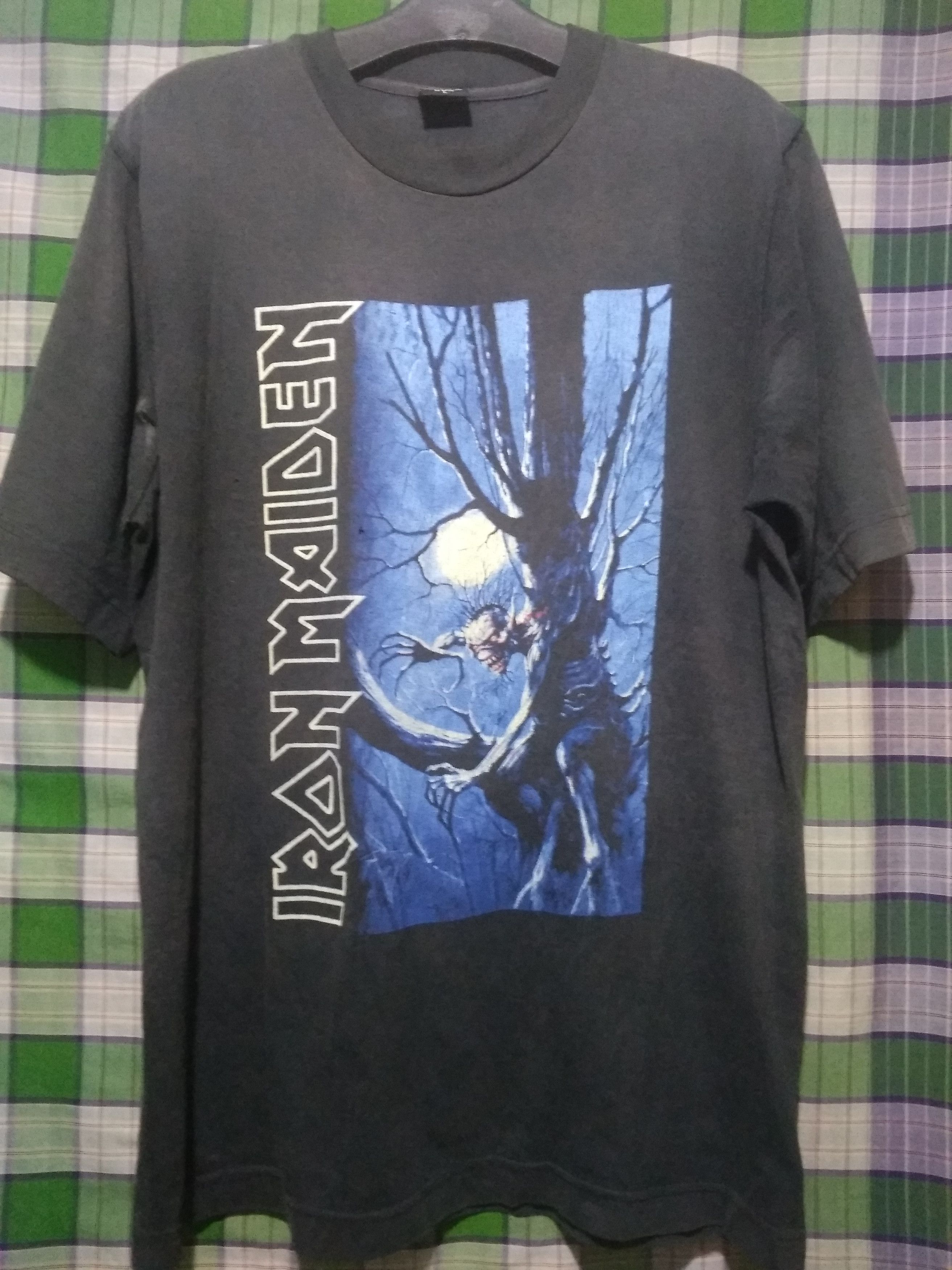 Band Tees × Iron Maiden × Vintage Vintage faded Iron Maiden Fear of the dark t shirt rare Size US L / EU 52-54 / 3 - 1 Thumbnail