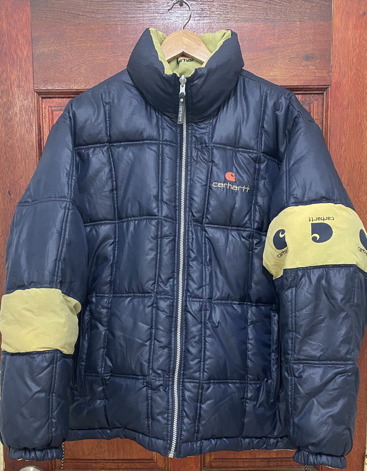 Carhartt 🔥 Carhartt Quilted Puffer Reversible Jacket Rare Design | Grailed