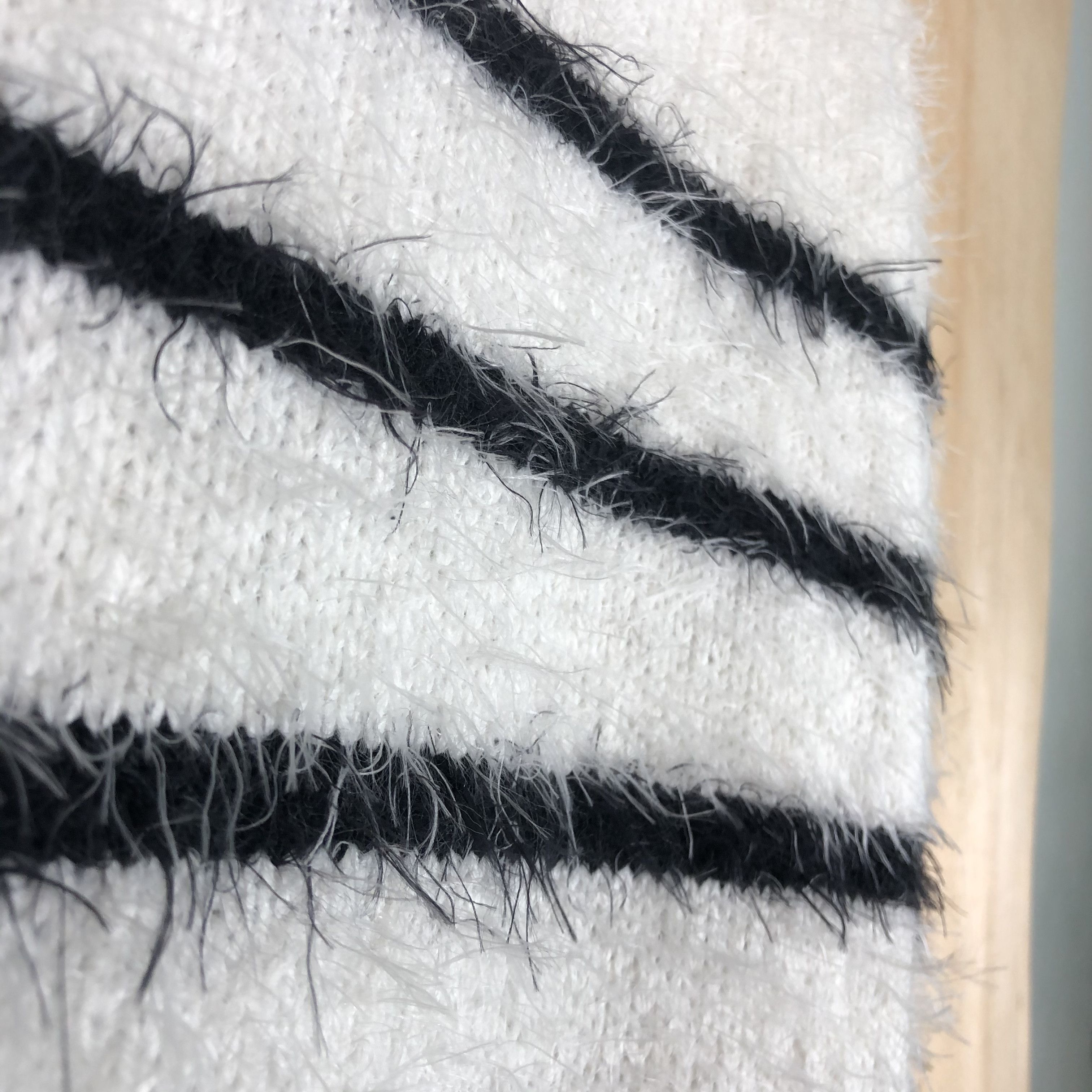 Aran Isles Knitwear × Homespun Knitwear × OVER THE STRiPES DLL Latina Black white Mohair shaggy fur Knitwear #c057 Size M / US 6-8 / IT 42-44 - 9 Thumbnail