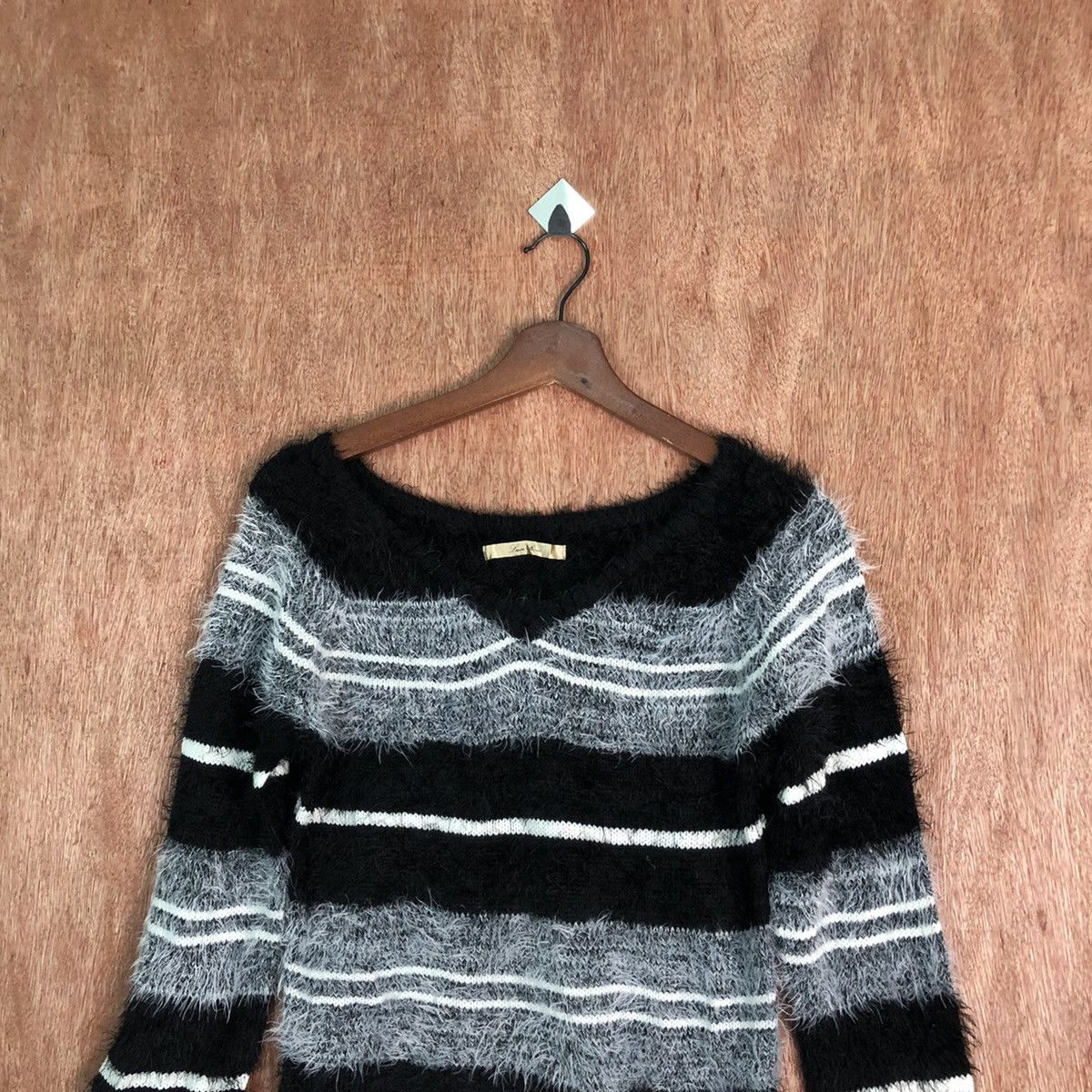 Hypebeast × Luxe × OVER THE STRiPES Luxe Rose Stripe Shag Shaggy Fur Mohair Knitwear #6497 Size M / US 6-8 / IT 42-44 - 2 Thumbnail