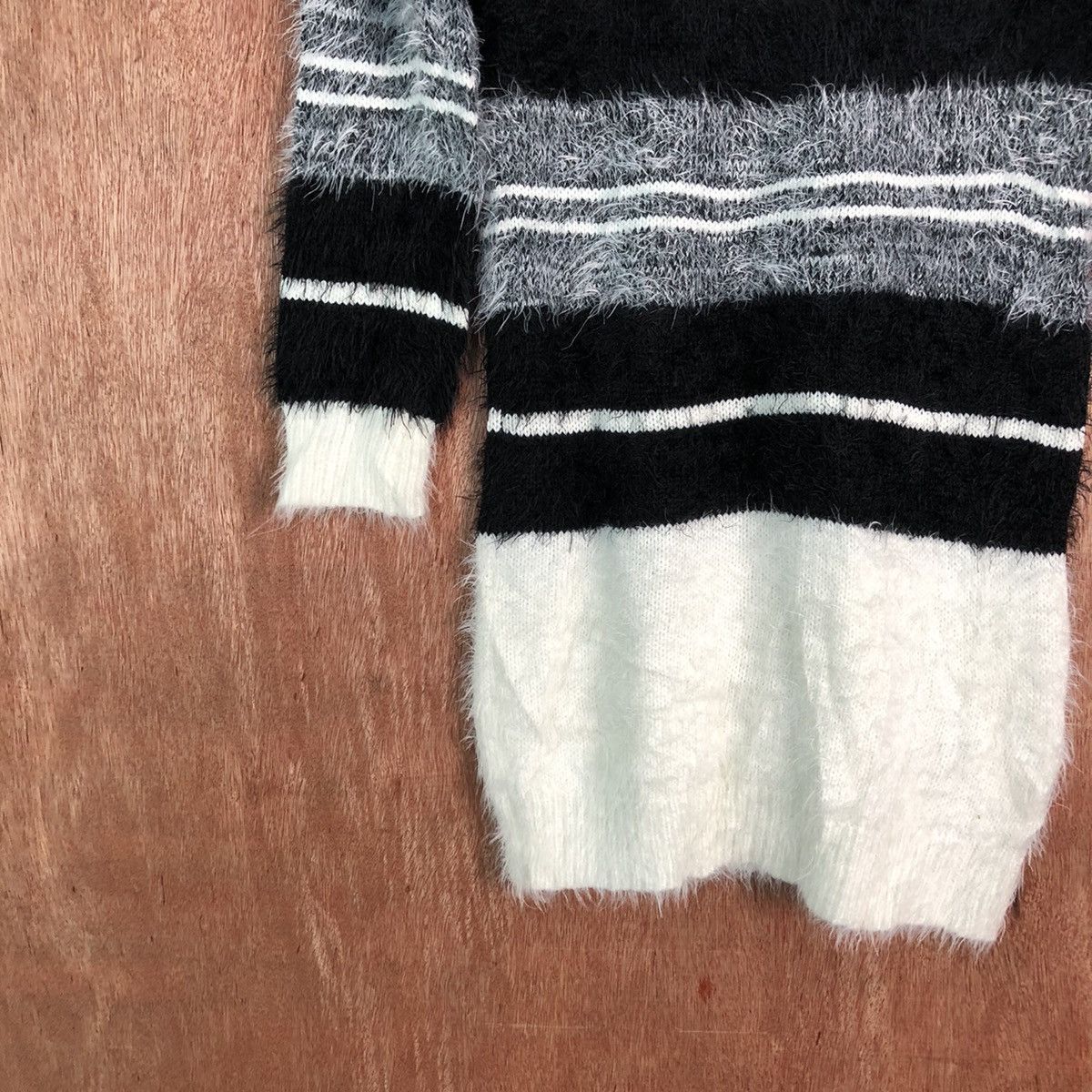 Hypebeast × Luxe × OVER THE STRiPES Luxe Rose Stripe Shag Shaggy Fur Mohair Knitwear #6497 Size M / US 6-8 / IT 42-44 - 10 Thumbnail