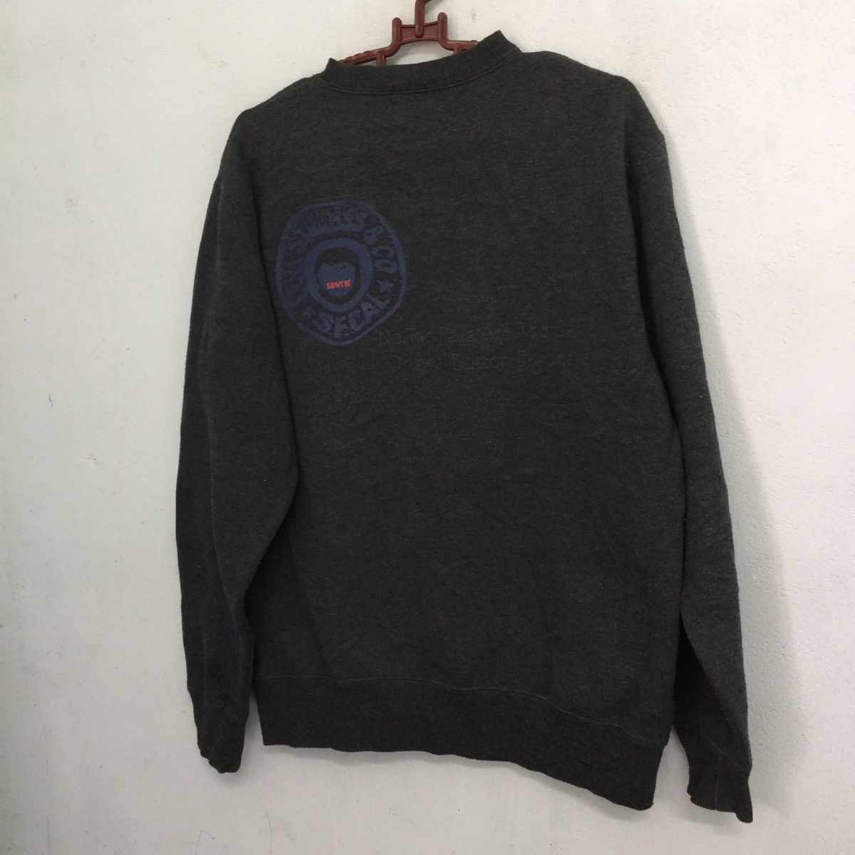 Levi's Vintage Levis Sweatshirt Levi Strauss & Co Levis Red Tab Size US L / EU 52-54 / 3 - 5 Thumbnail