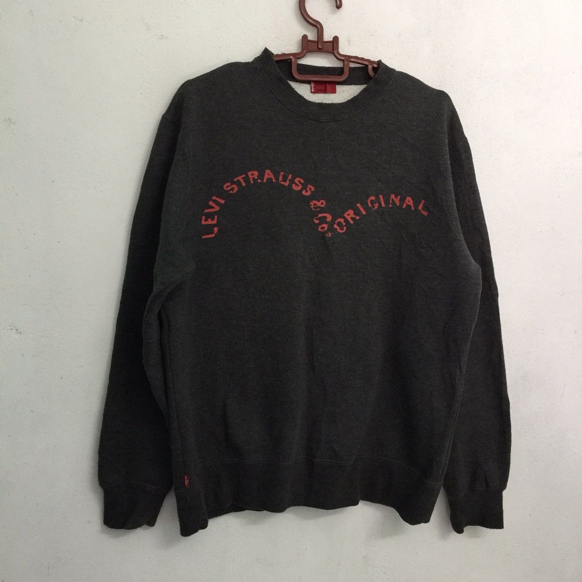 Levi's Vintage Levis Sweatshirt Levi Strauss & Co Levis Red Tab Size US L / EU 52-54 / 3 - 3 Thumbnail