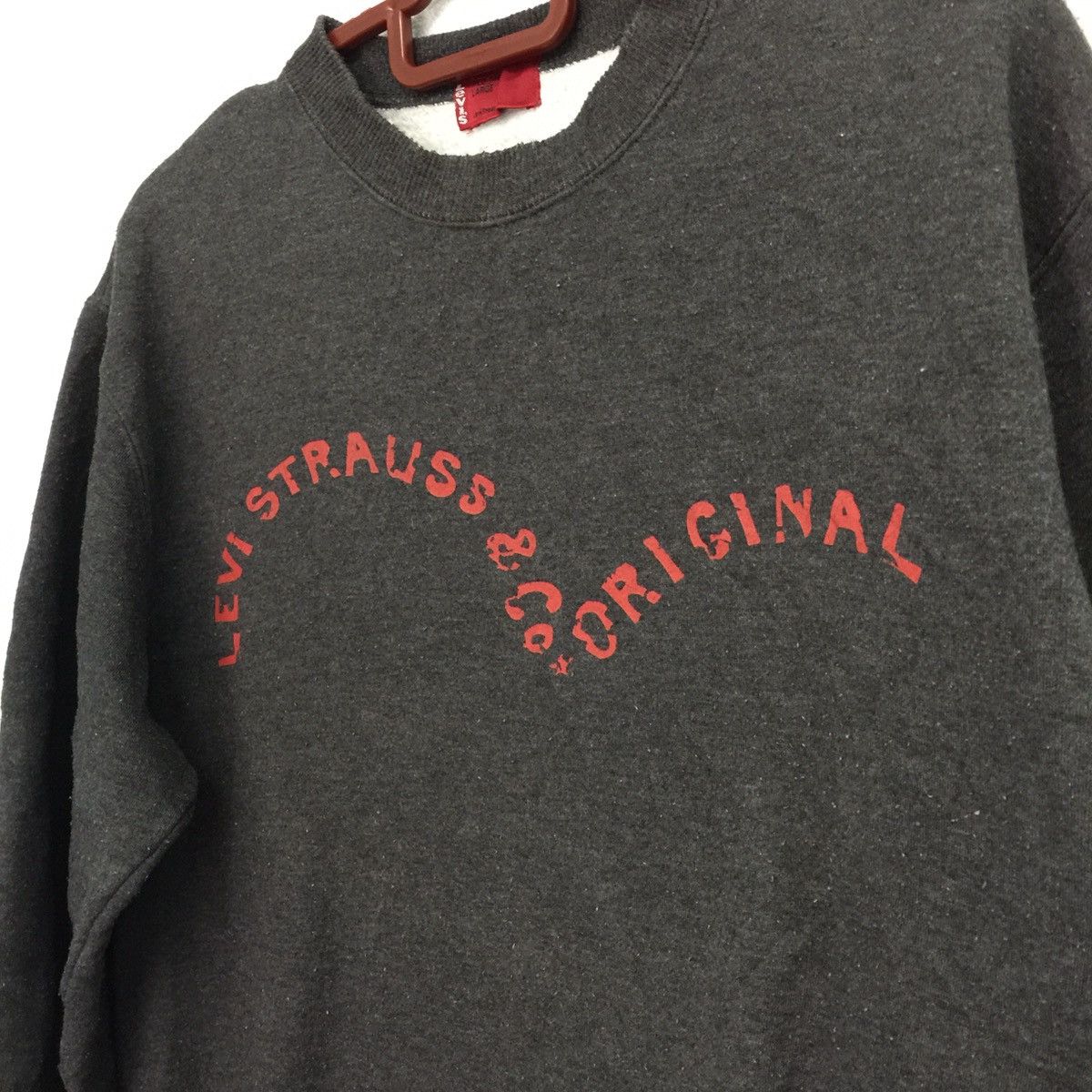 Levi's Vintage Levis Sweatshirt Levi Strauss & Co Levis Red Tab Size US L / EU 52-54 / 3 - 7 Thumbnail