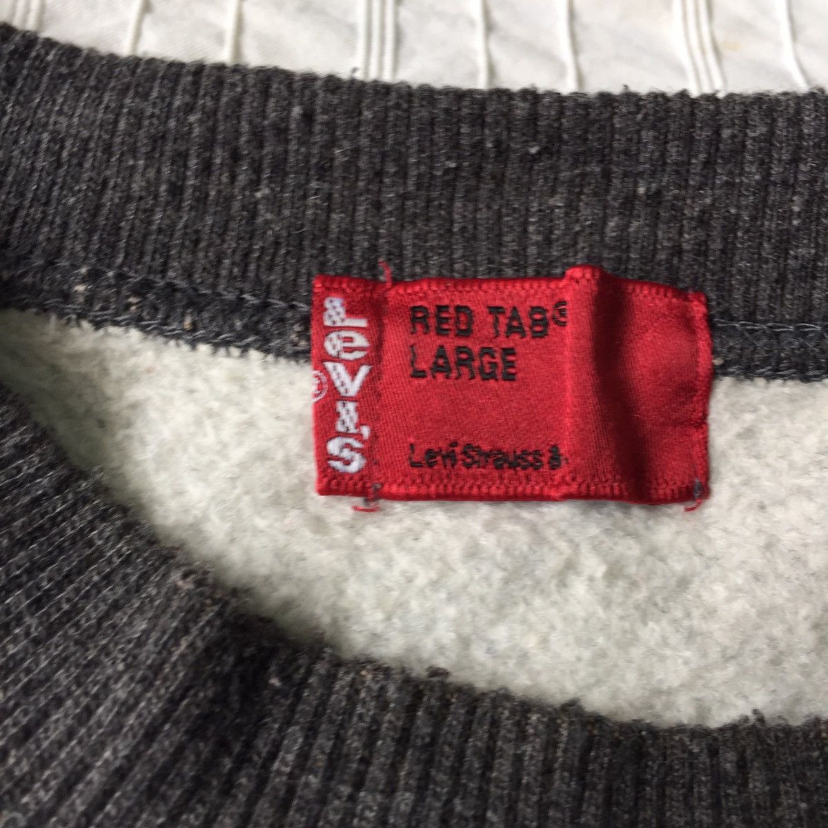 Levi's Vintage Levis Sweatshirt Levi Strauss & Co Levis Red Tab Size US L / EU 52-54 / 3 - 8 Thumbnail