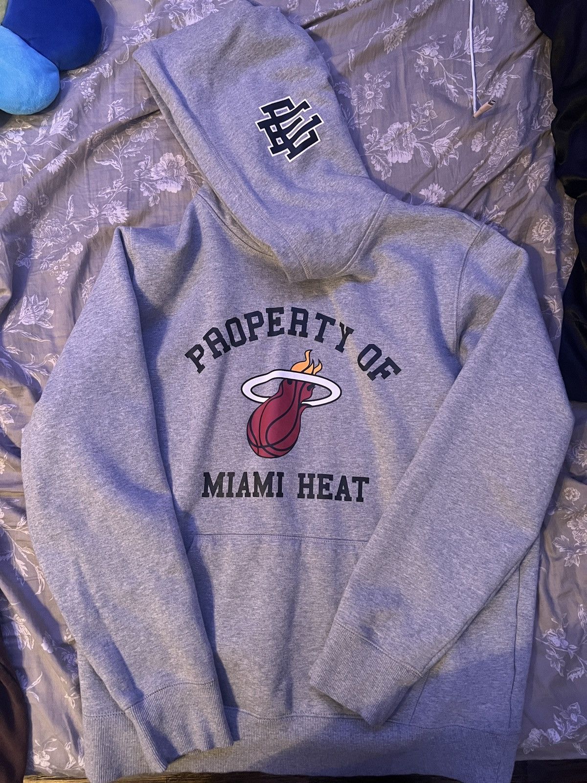 image of Eric Emanuel X New Era Collab Miami Heat Hoodie in Grey, Men's (Size Large)