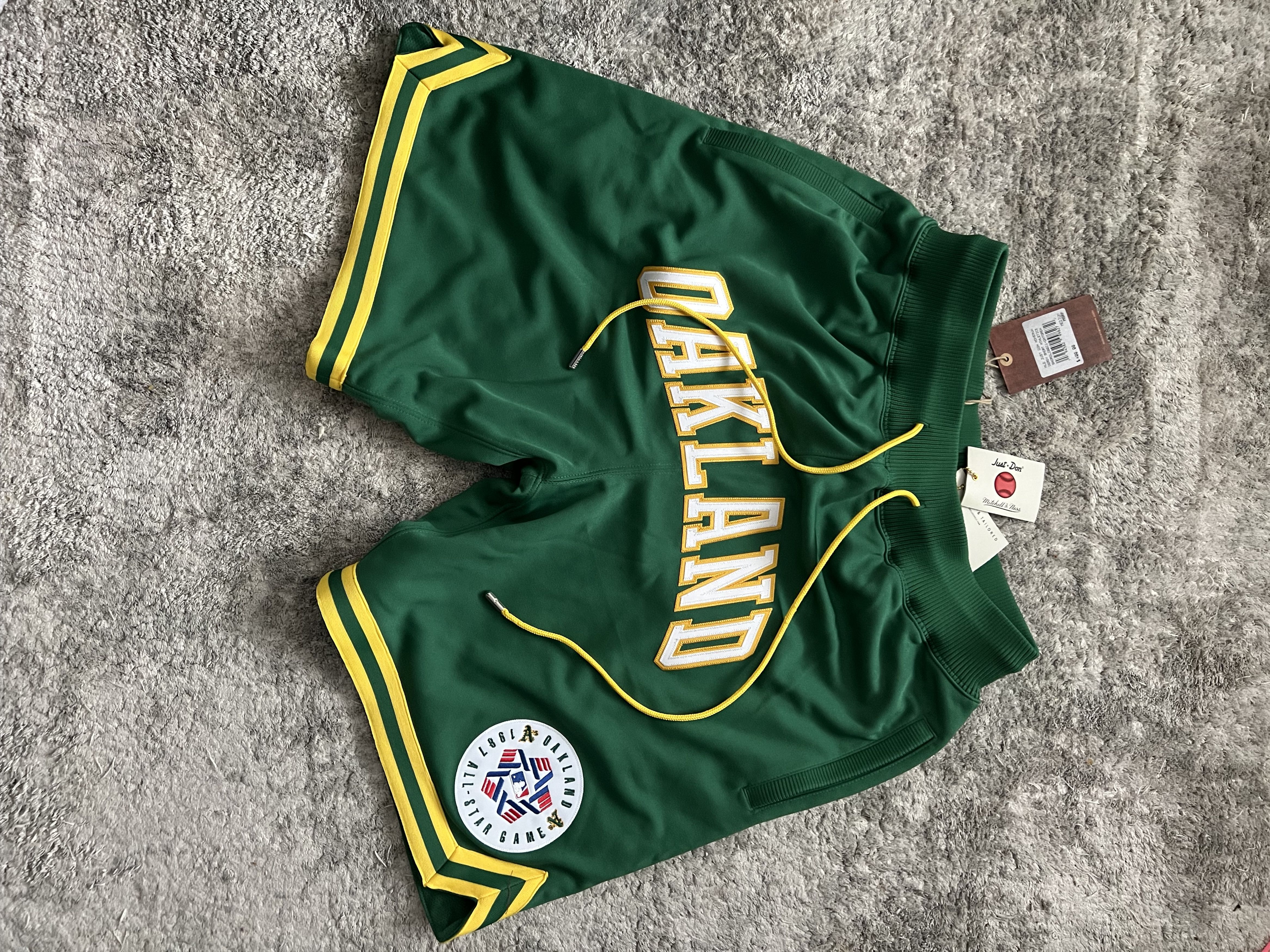 image of Oakland Athletics A's Mlb Homerun Derby Short Just Don in Green, Men's (Size 32)