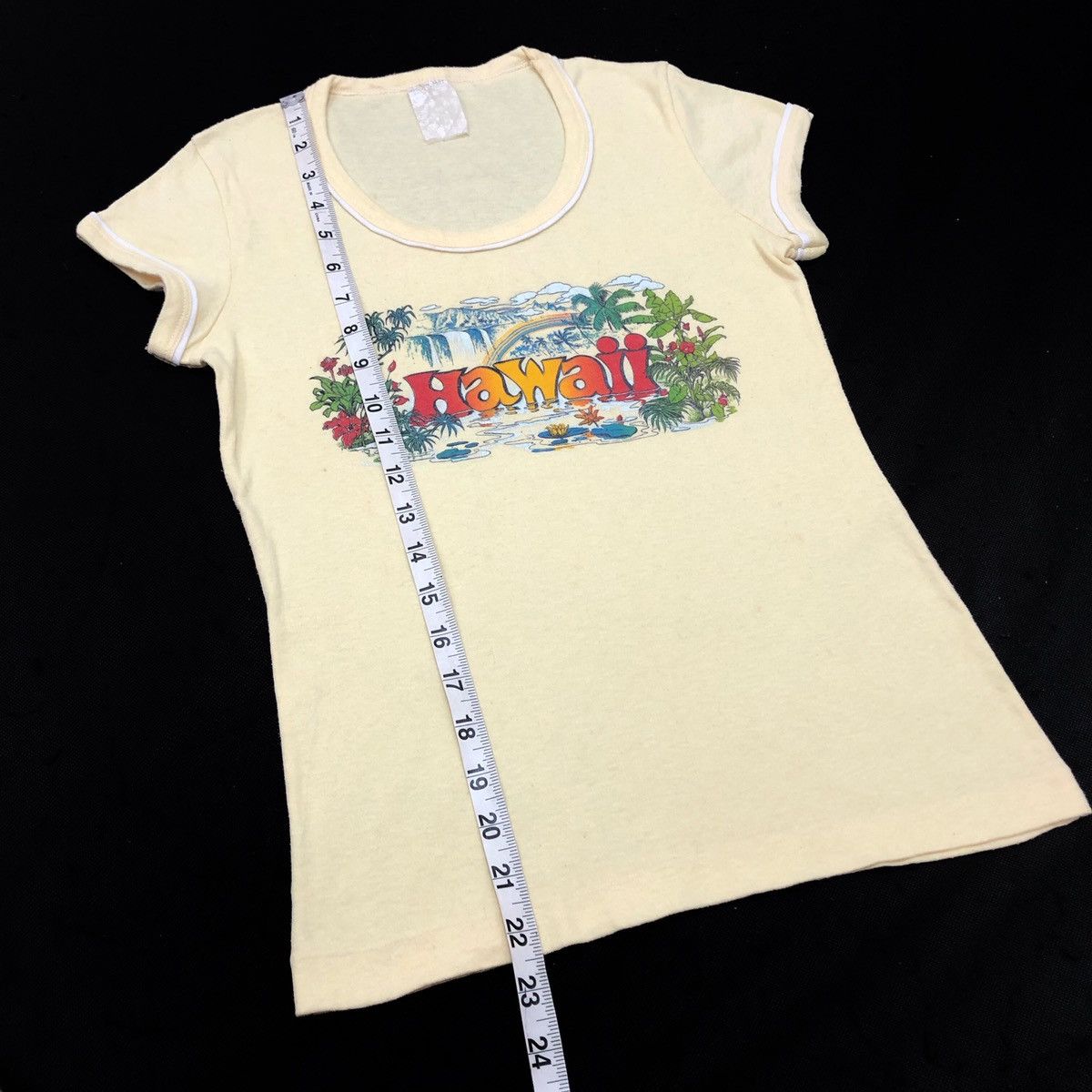 Vintage Vintage Hawaii 80's Short Sleeves T-Shirt Style Size US S / EU 44-46 / 1 - 5 Thumbnail