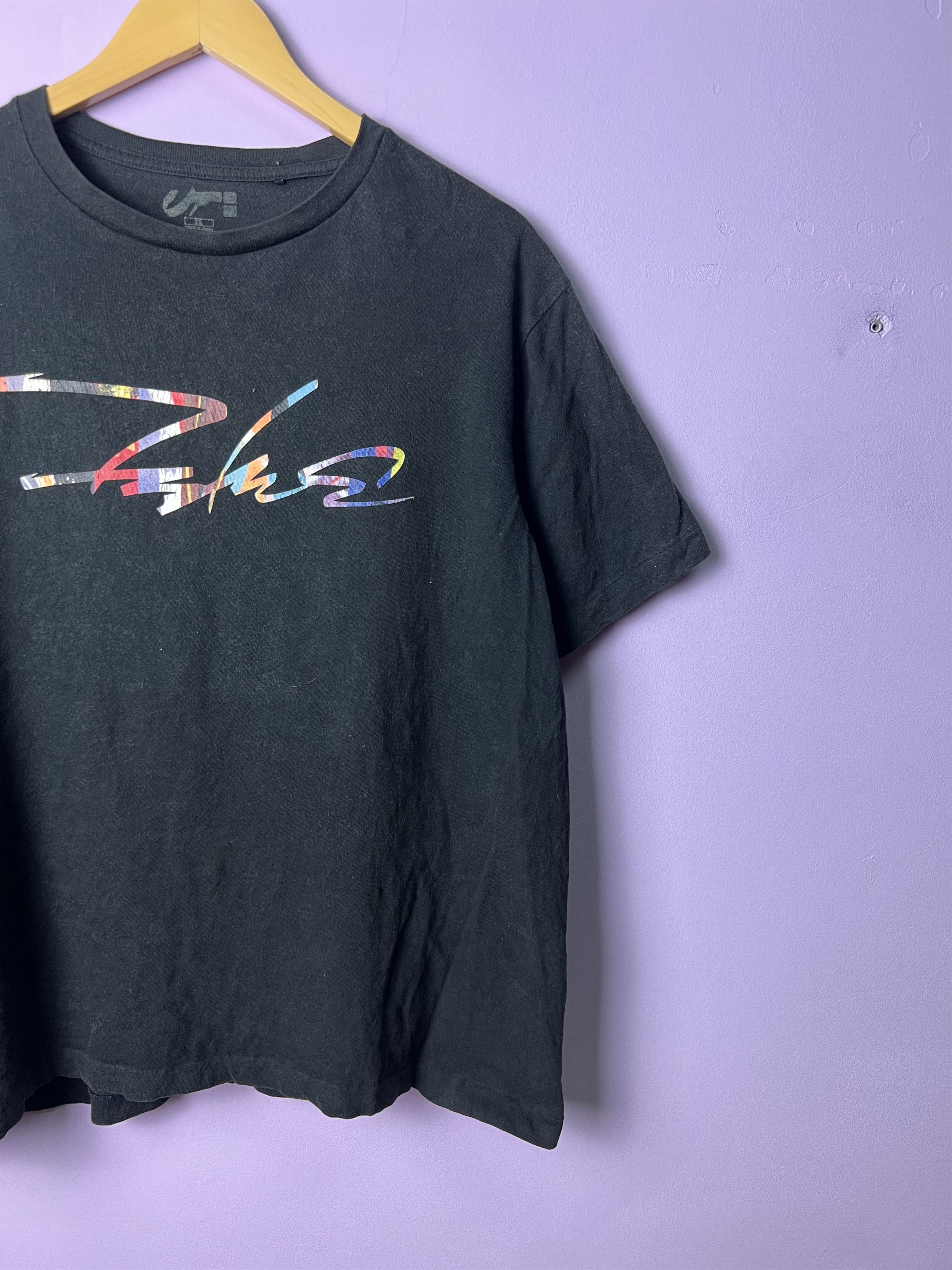 Futura × Uniqlo 🔥Uniqlo Futura 2000 Logo Tees Size US L / EU 52-54 / 3 - 4 Thumbnail