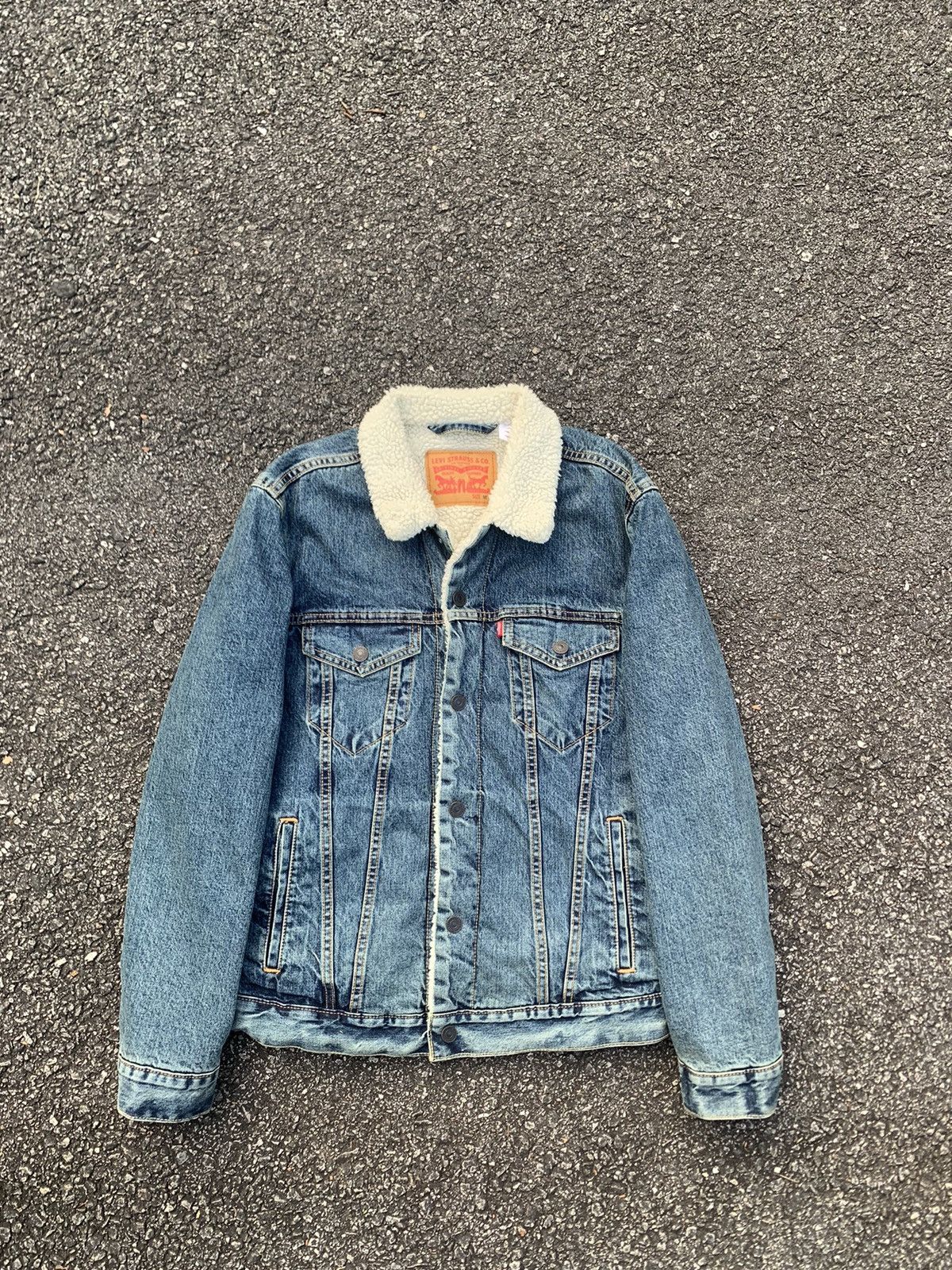 👹LEVI’S Fleece Lined Denim Jacket