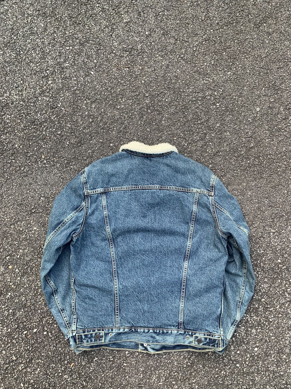 👹LEVI’S Fleece Lined Denim Jacket