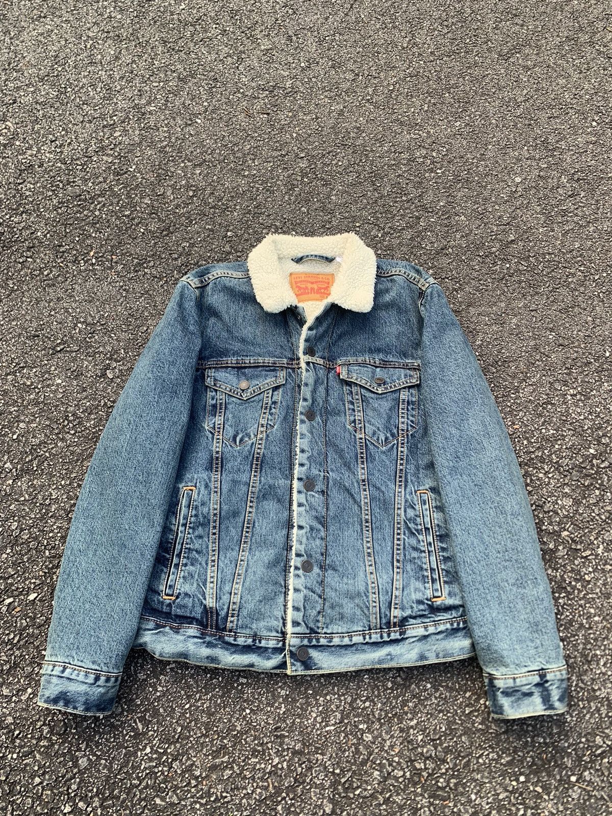 👹LEVI’S Fleece Lined Denim Jacket