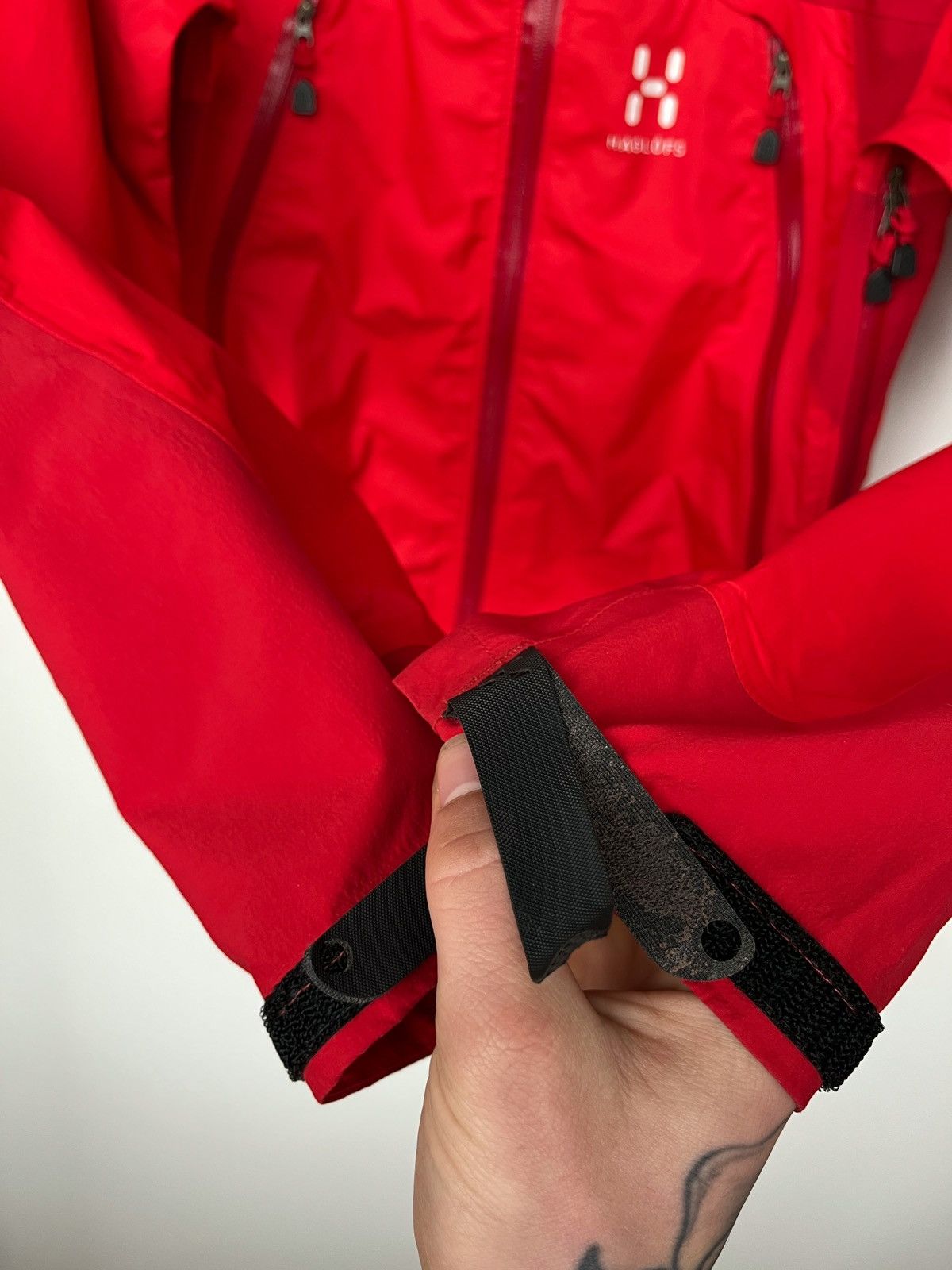 Haglofs HAGLOFS GARE-TEX MOUNTAIN JACKET WOMENS 10 Size M / US 6-8 / IT 42-44 - 3 Thumbnail