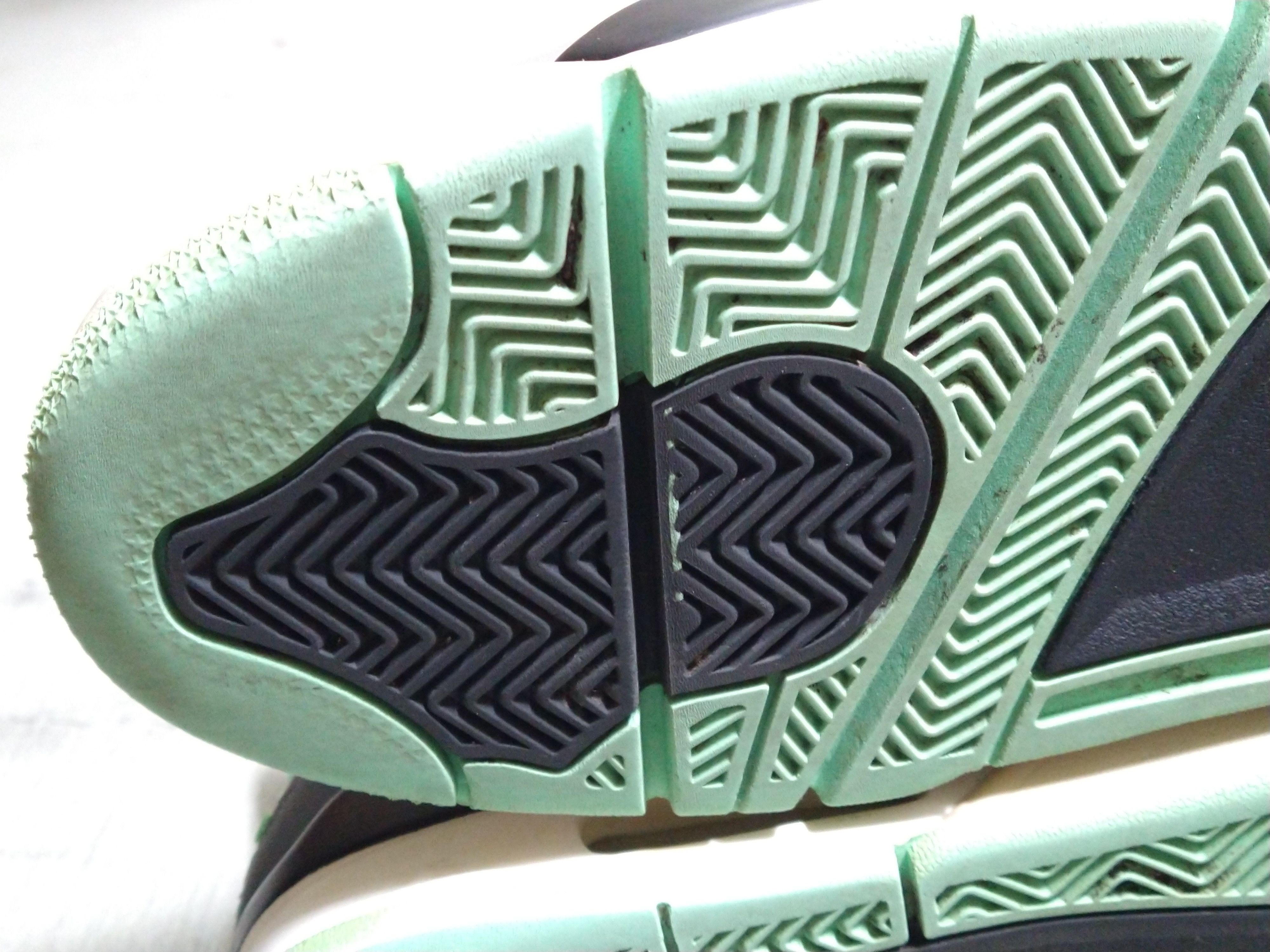 Jordan Brand Nike Air Jordan 4 Retro Glow Green Size 11 Gray 308497-033 Size US 11 / EU 44 - 21 Thumbnail