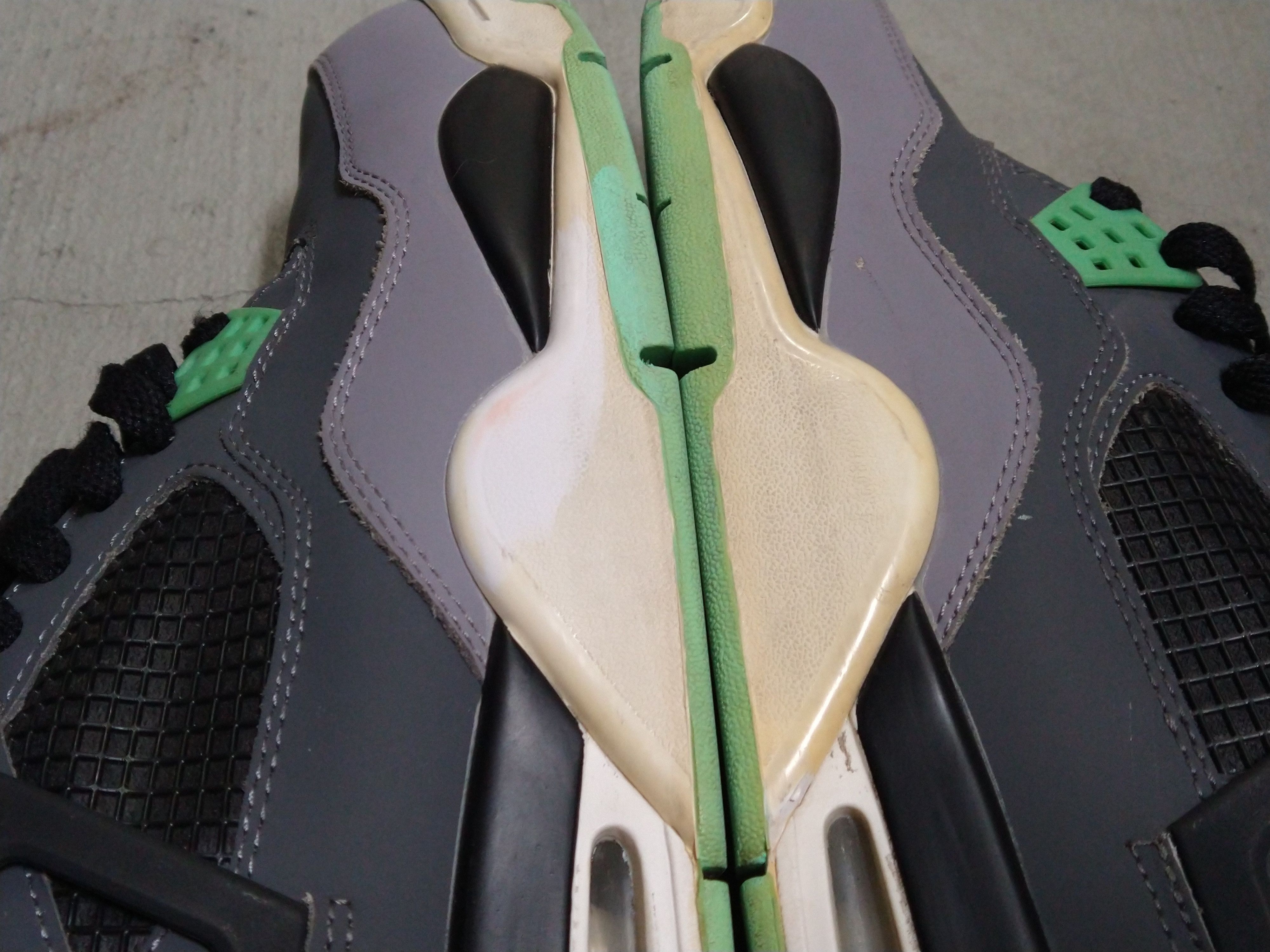 Jordan Brand Nike Air Jordan 4 Retro Glow Green Size 11 Gray 308497-033 Size US 11 / EU 44 - 9 Thumbnail