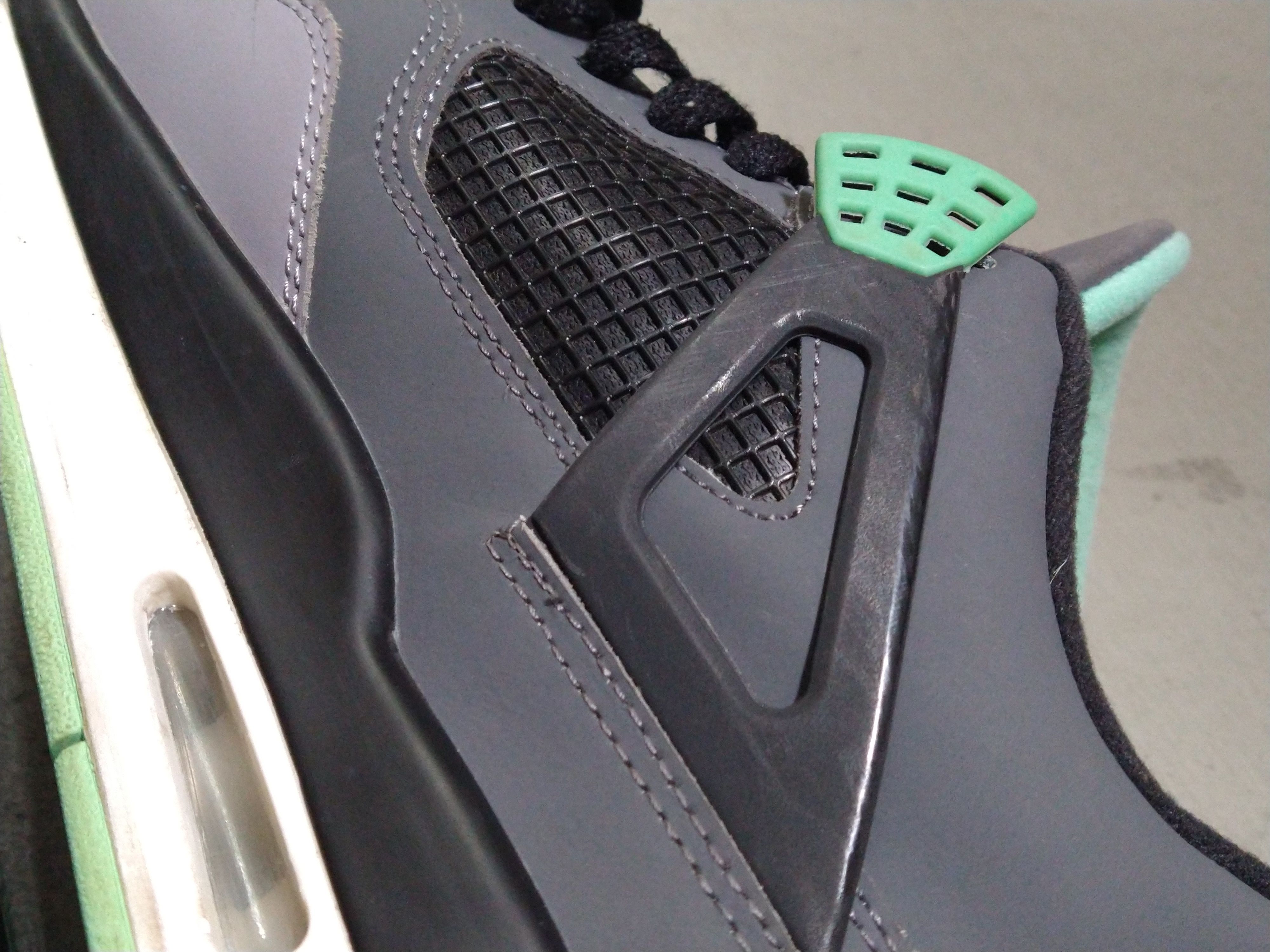 Jordan Brand Nike Air Jordan 4 Retro Glow Green Size 11 Gray 308497-033 Size US 11 / EU 44 - 17 Thumbnail