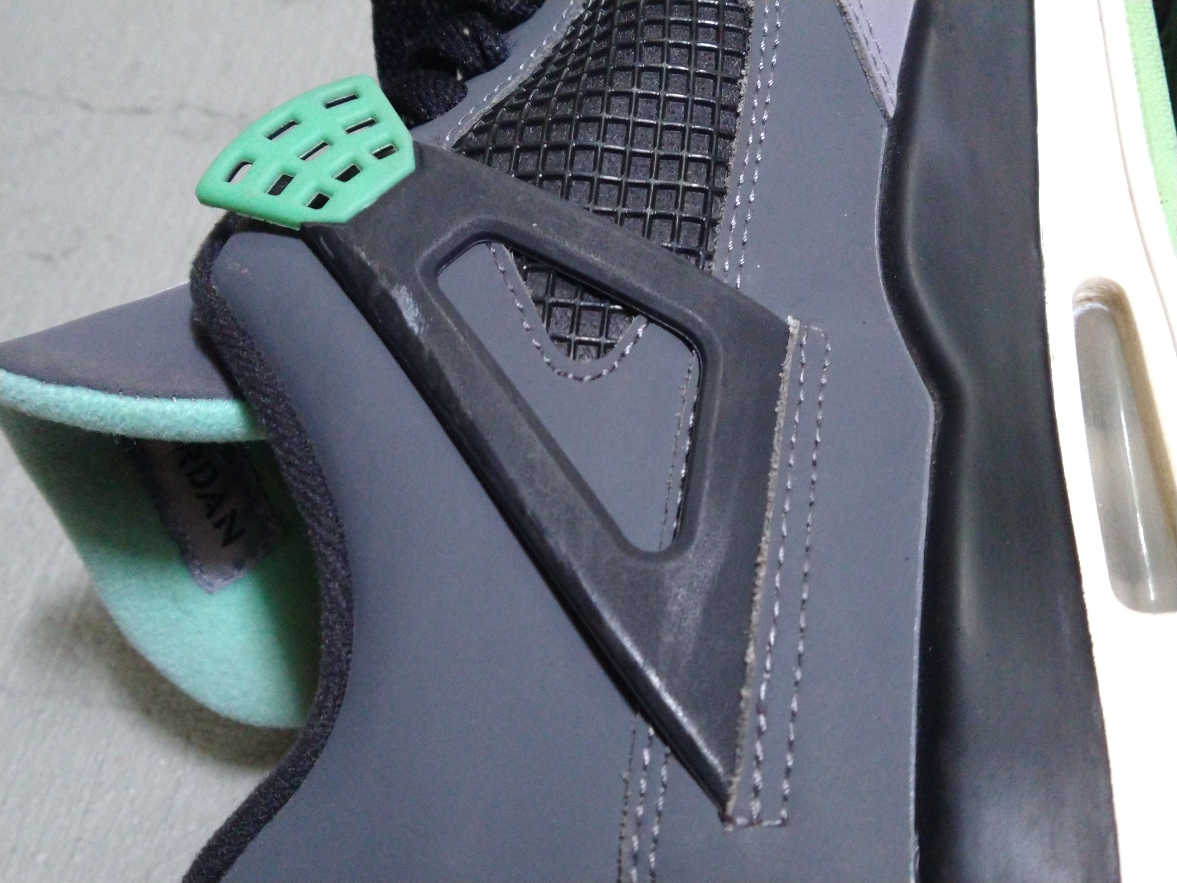 Jordan Brand Nike Air Jordan 4 Retro Glow Green Size 11 Gray 308497-033 Size US 11 / EU 44 - 16 Thumbnail