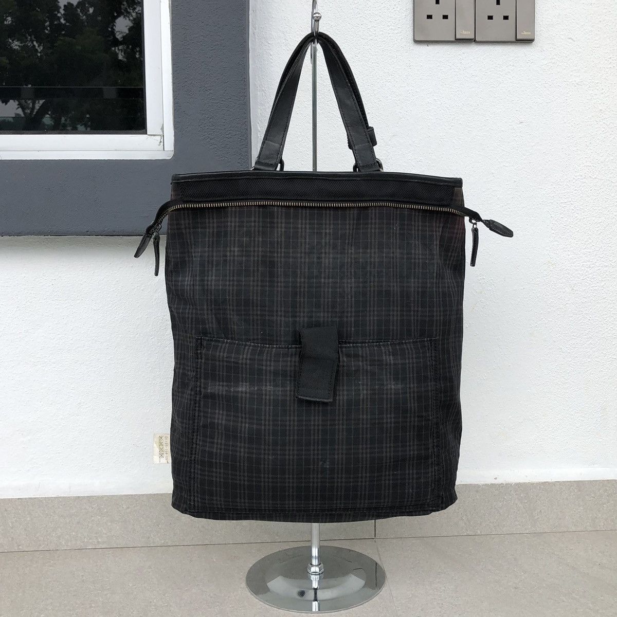 Burberry Burberry Black Labe Mix Leather Tote Bag Size ONE SIZE - 9 Thumbnail