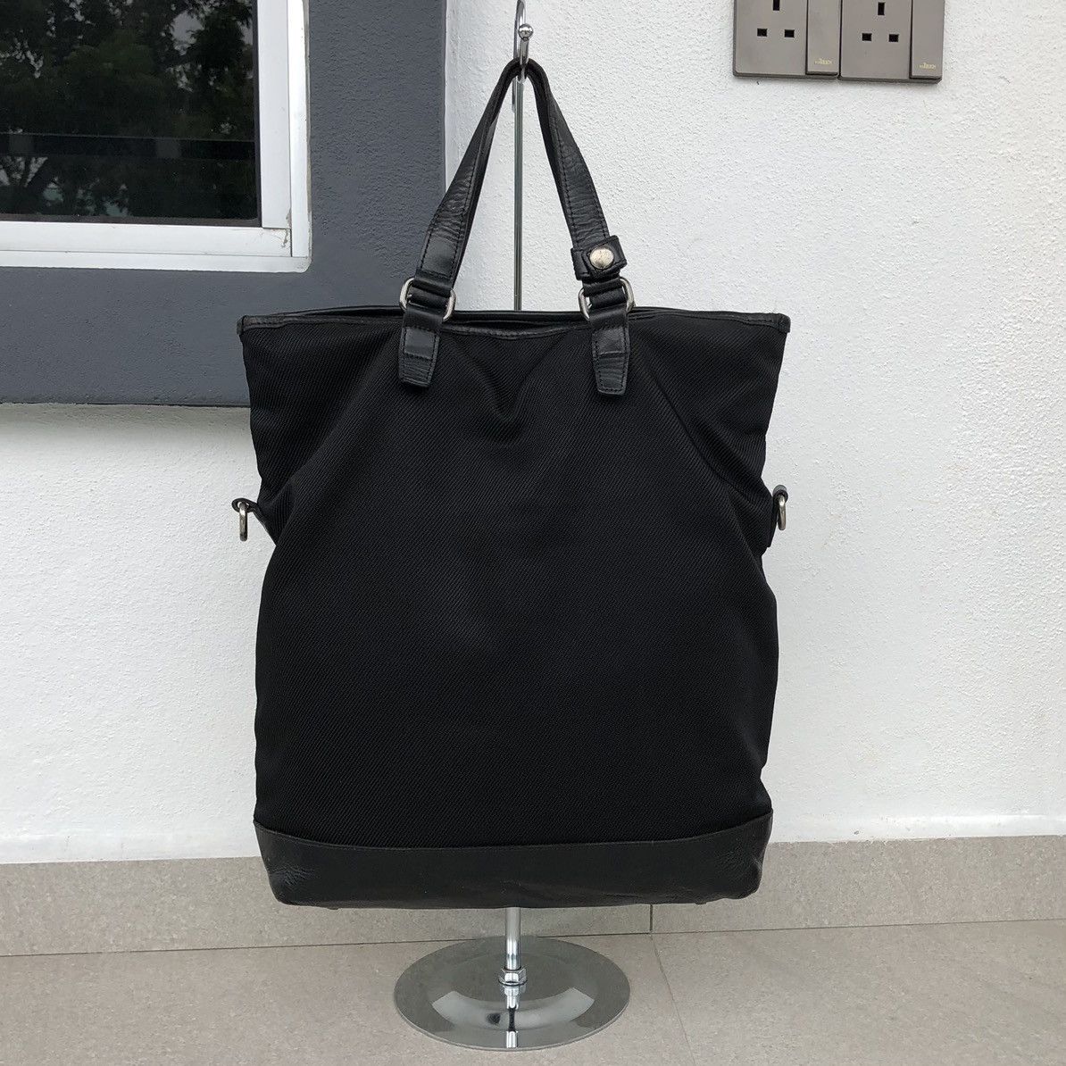 Burberry Burberry Black Labe Mix Leather Tote Bag Size ONE SIZE - 5 Thumbnail