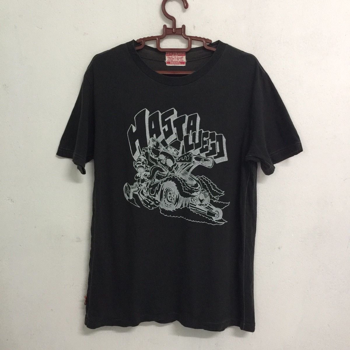 Rare Levis tshirt skulls design
