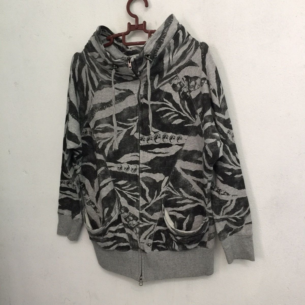 Japanese Brand Rare design skulls heaven and earth sweater zipper Size US M / EU 48-50 / 2 - 3 Thumbnail
