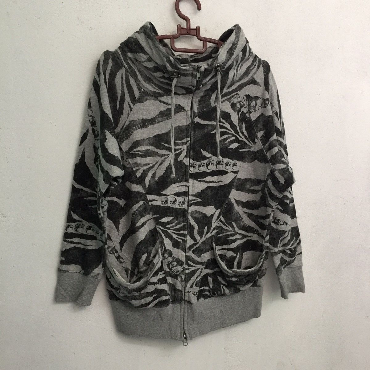 Japanese Brand Rare design skulls heaven and earth sweater zipper Size US M / EU 48-50 / 2 - 2 Thumbnail