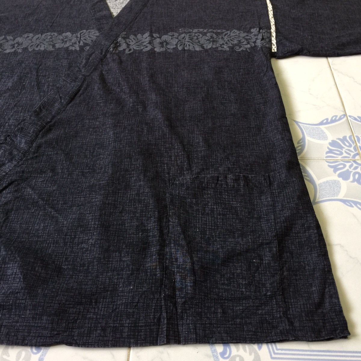 Japanese Brand Piko hawaiian kimono dark colour nice design Size US XL / EU 56 / 4 - 13 Thumbnail