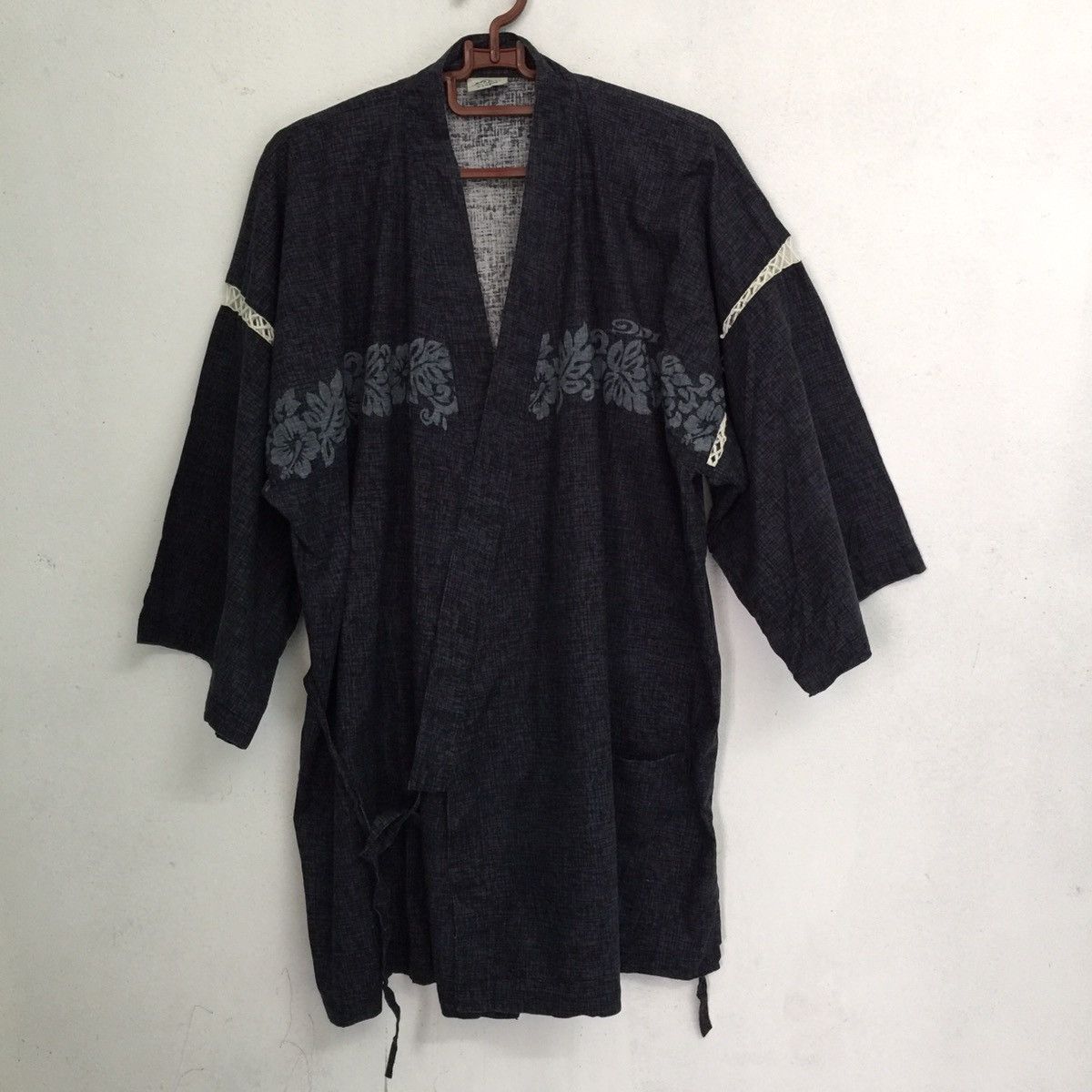 Piko hawaiian kimono dark colour nice design